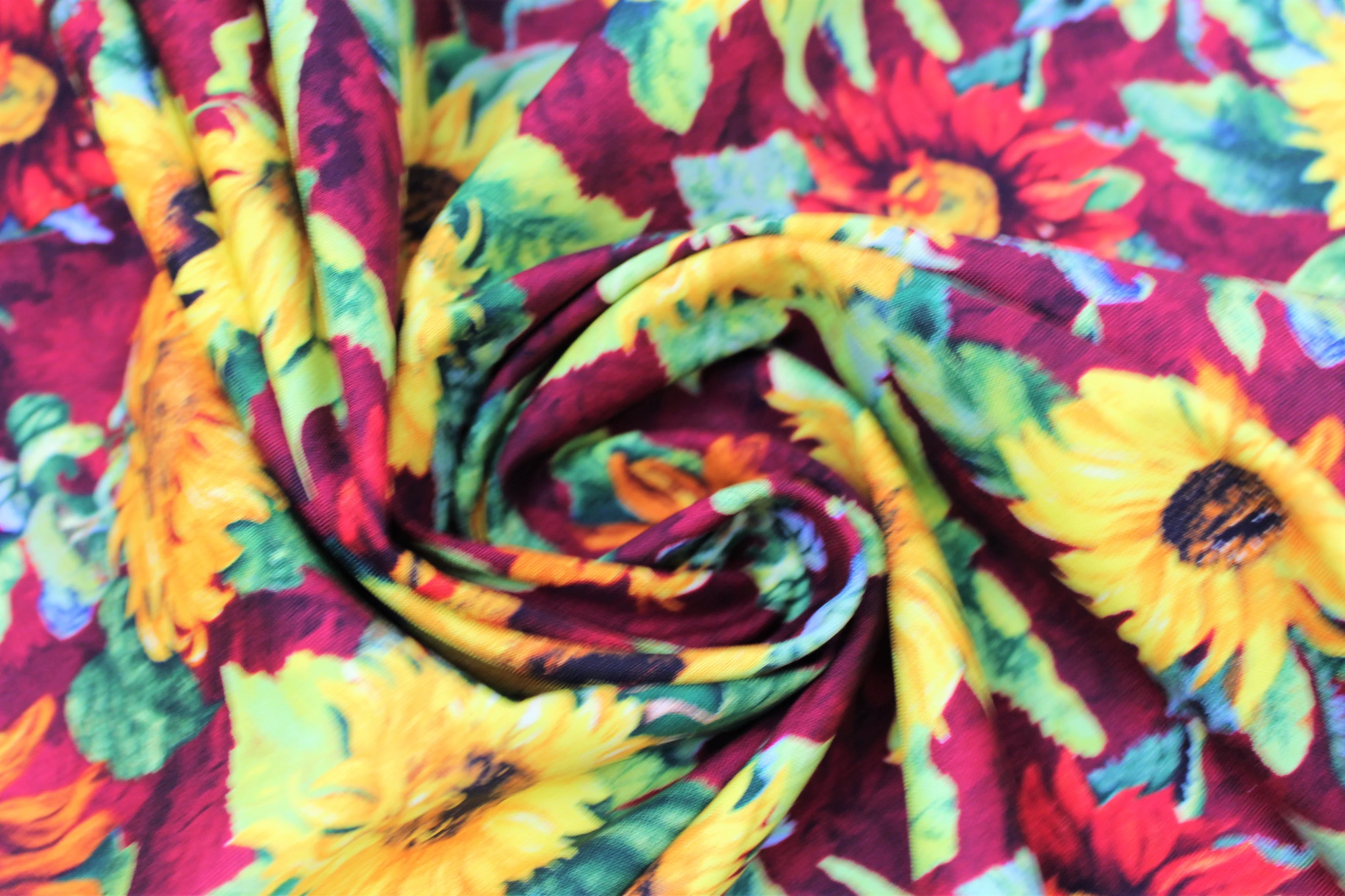 Flowers of the Sun - 45" - 100% Cotton - Image 3
