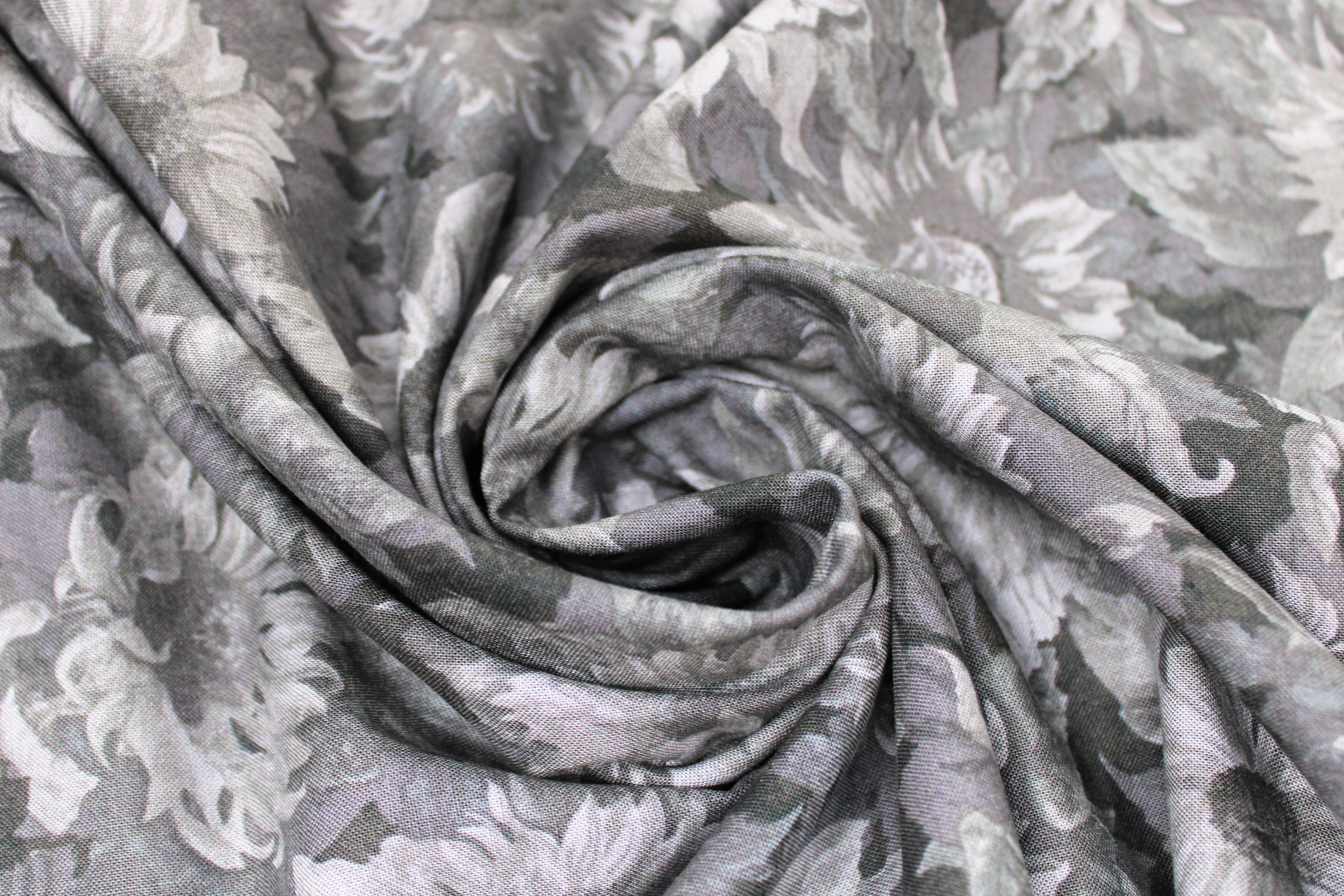 Flowers of the Sun - 45" - 100% Cotton - Image 9