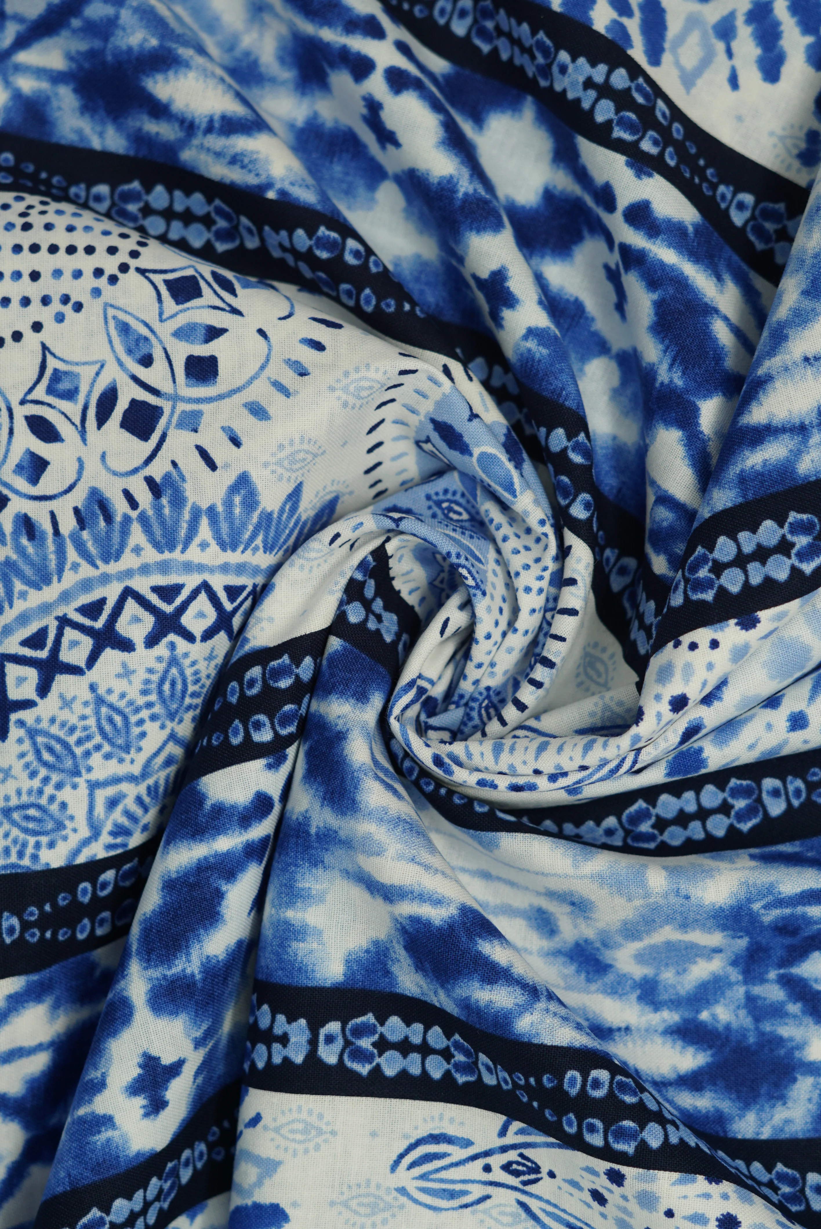 Indigo Splash - 44/45" - 100% Cotton - Image 10
