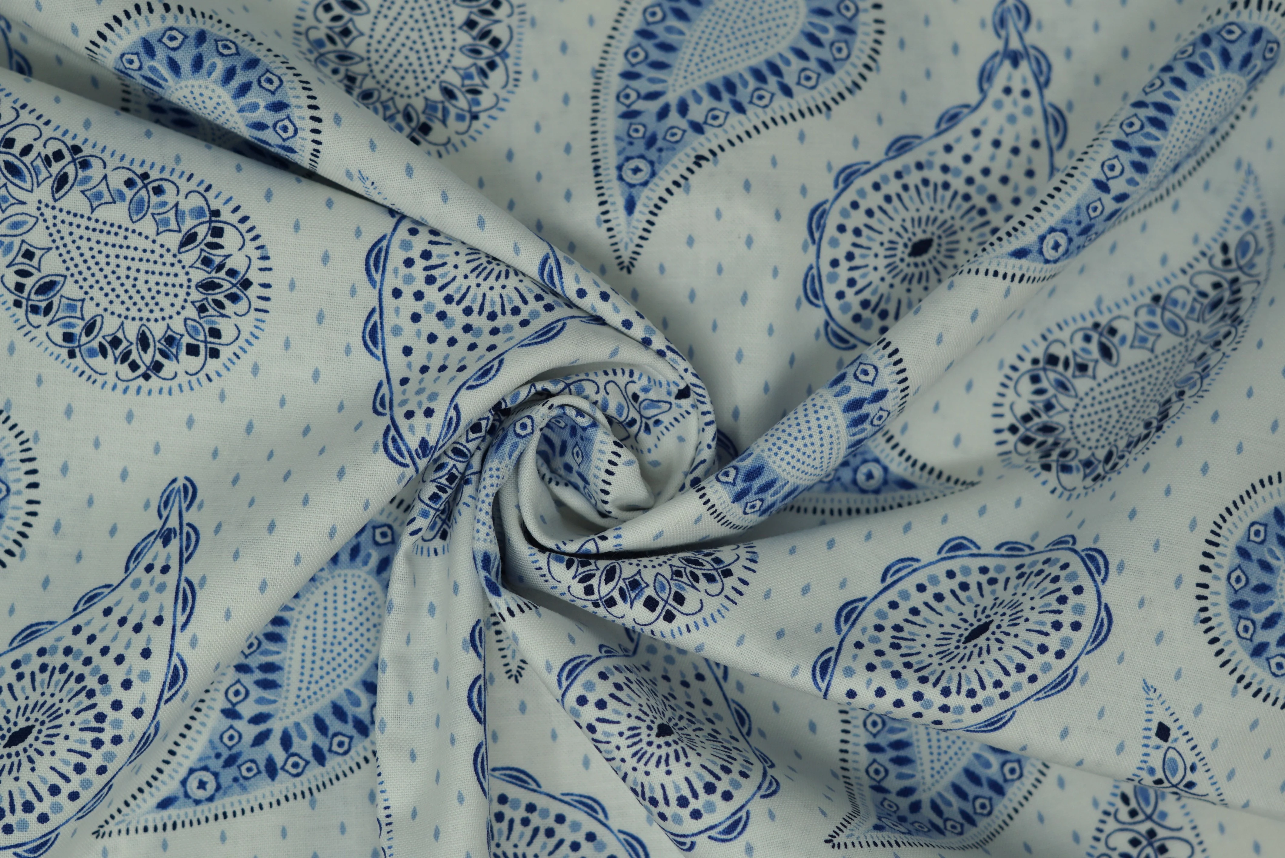 Indigo Splash - 44/45" - 100% Cotton - Image 13