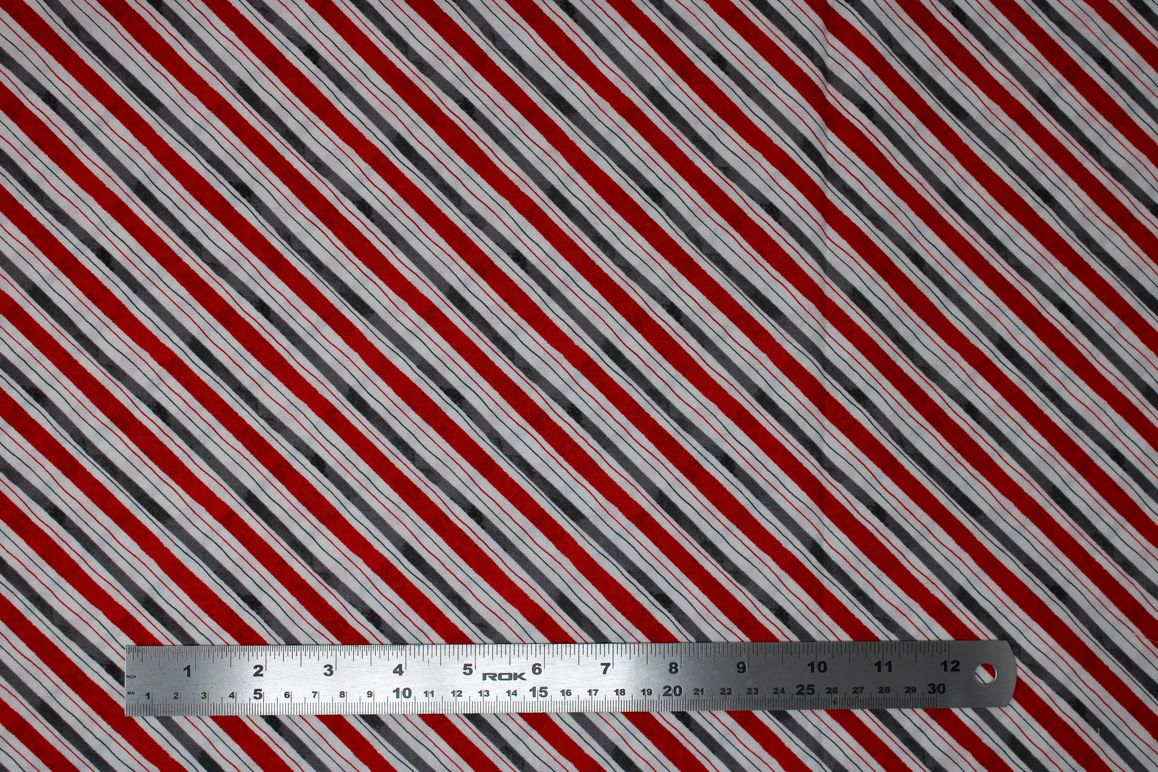 Snowy Tidings - 45" - 100% cotton - Image 8