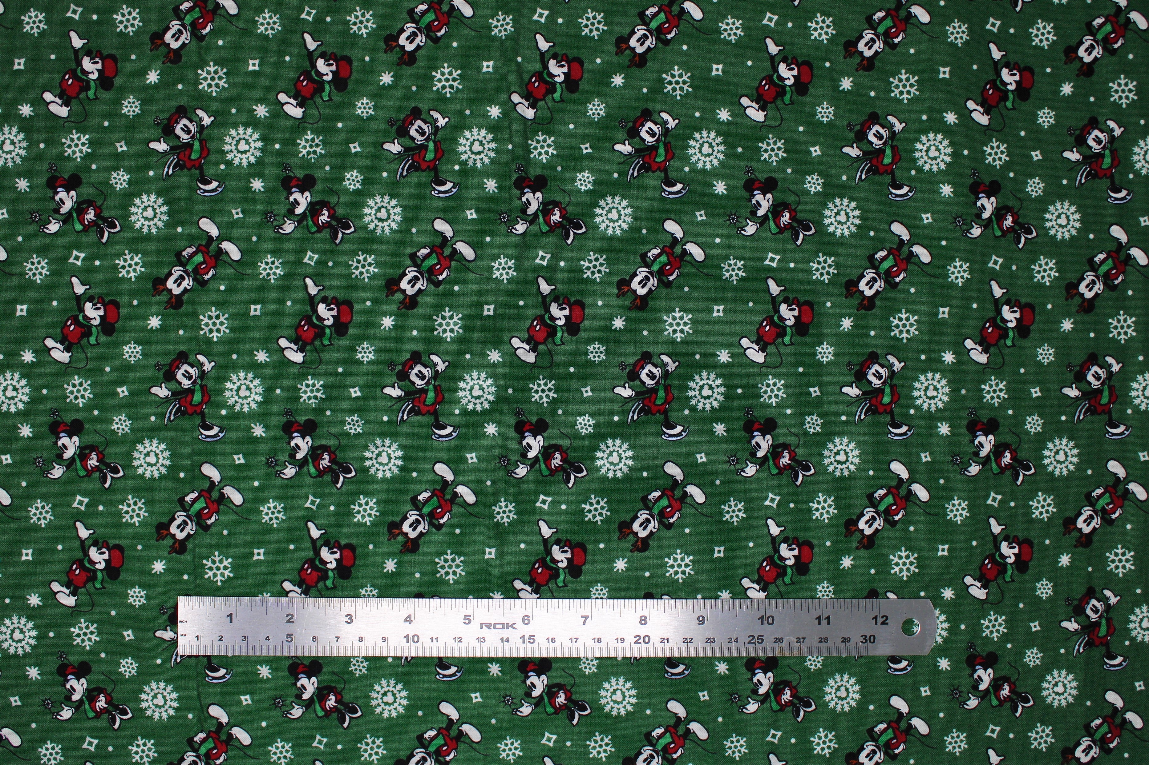 Holiday Mickey - 45" - 100% Cotton - Image 4