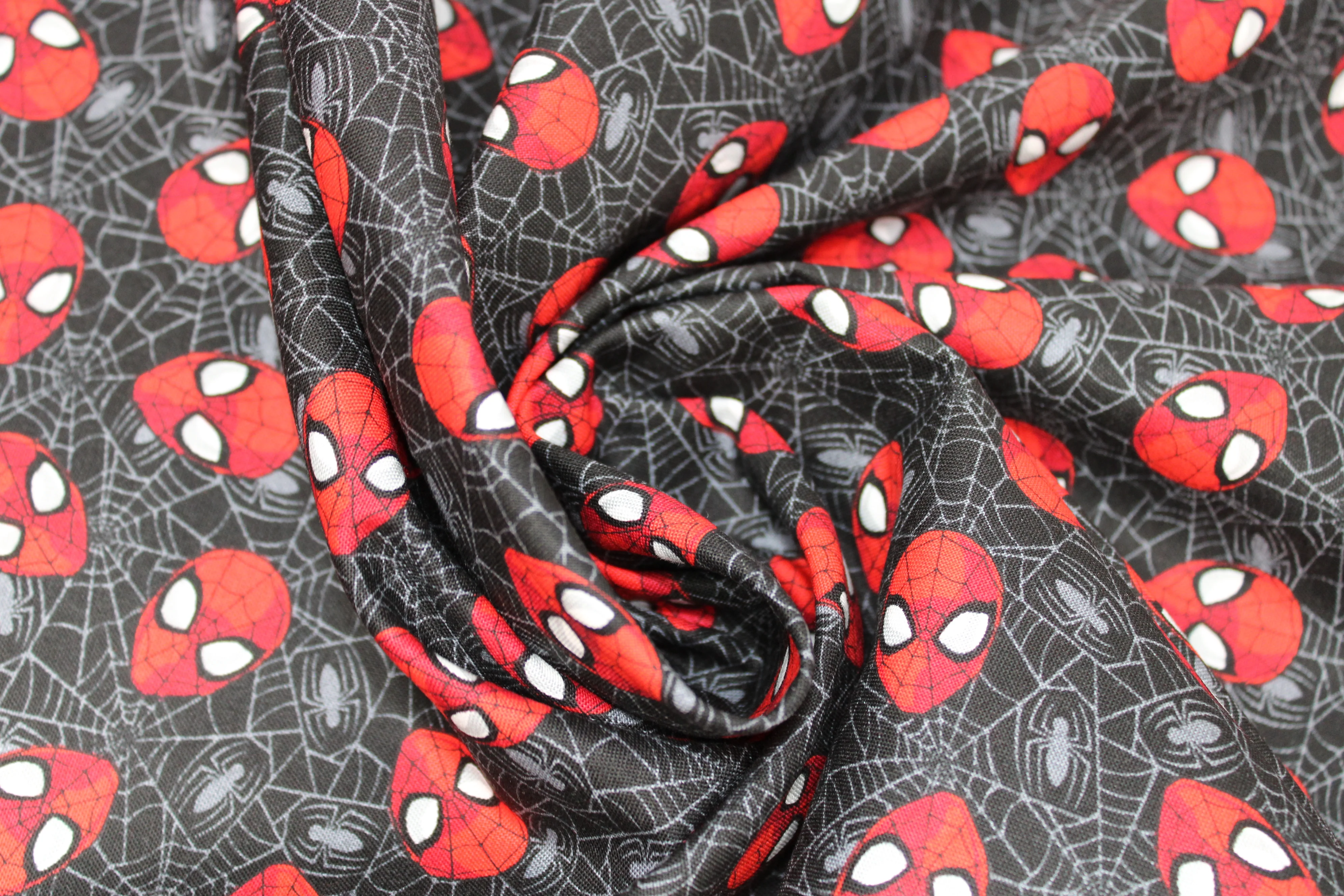 Marvel's Avengers - 44" - 100% Cotton - Image 5