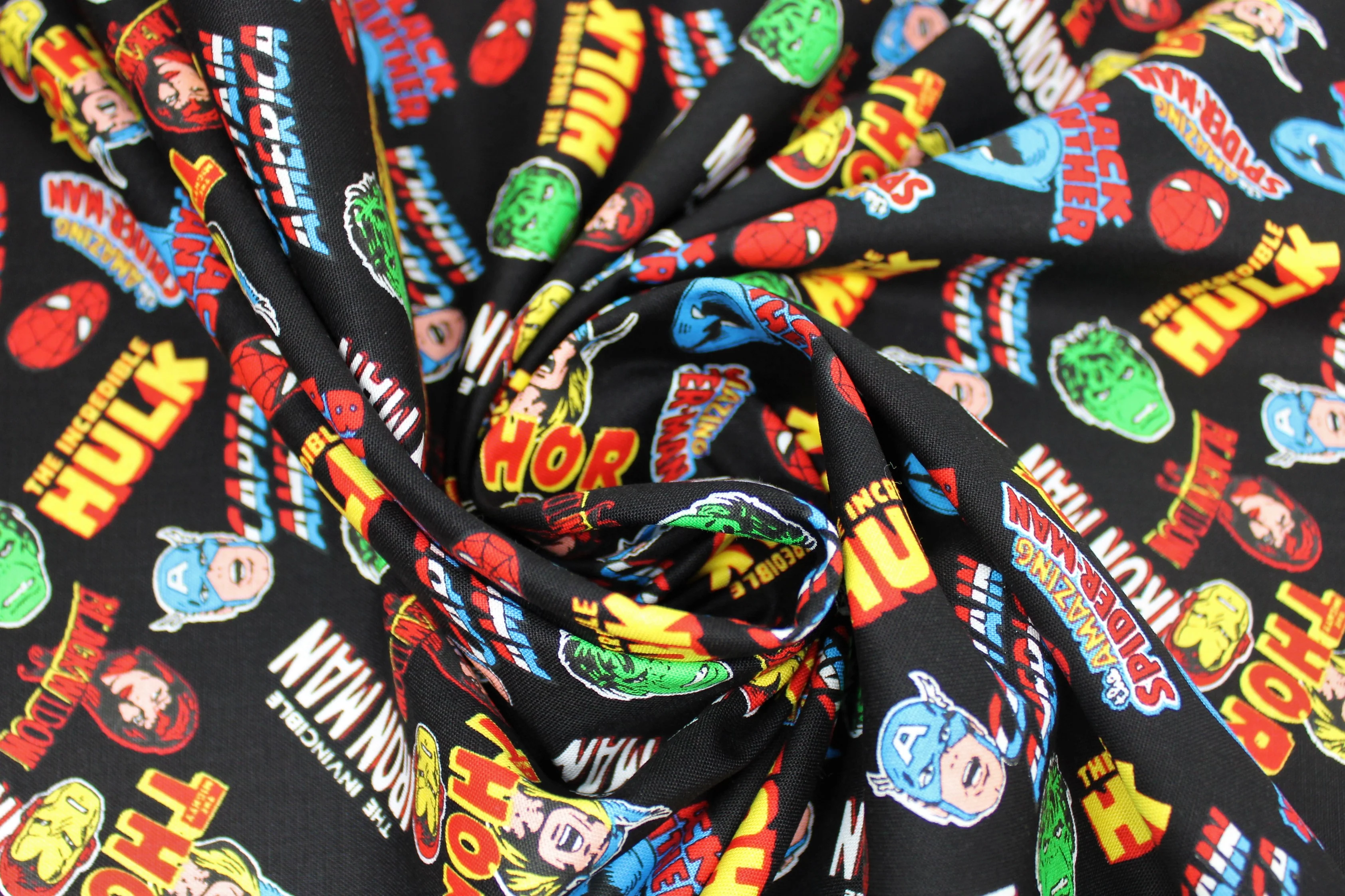 Marvel's Avengers - 44" - 100% Cotton - Image 9