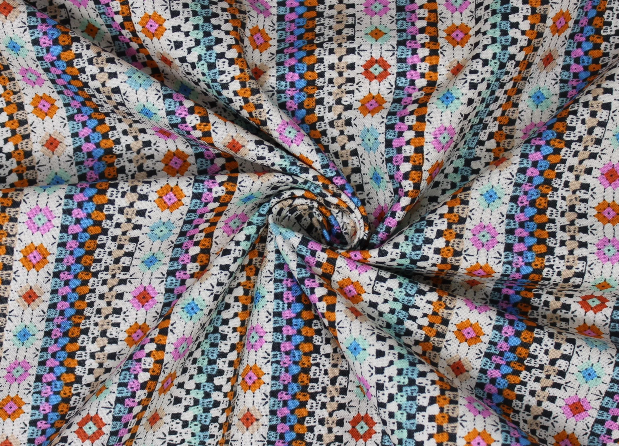 Not Your Granny's Squares - 45" - 100% cotton - Image 10