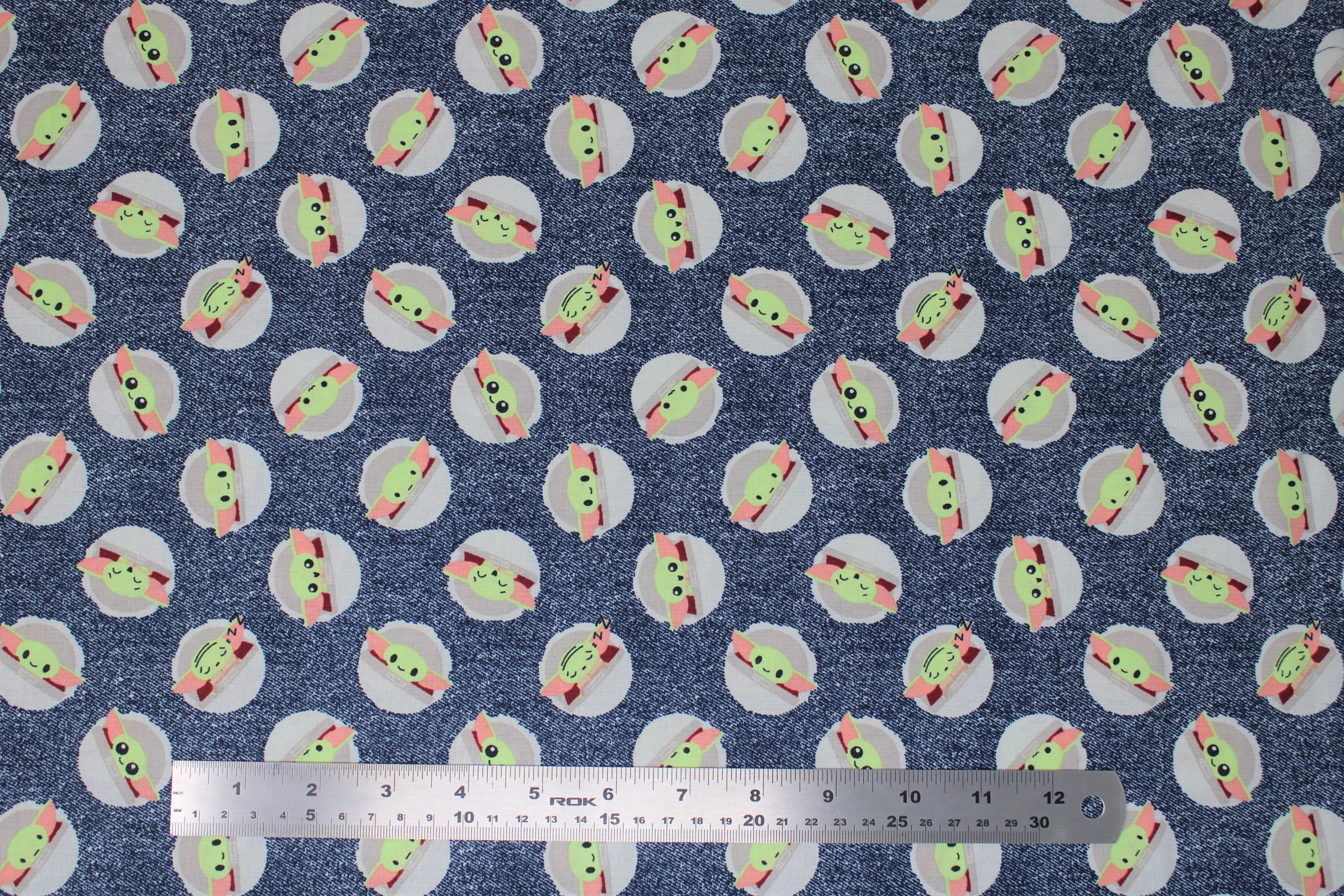 Star Wars (The Child prints) - 44" - 100% Cotton - Image 8
