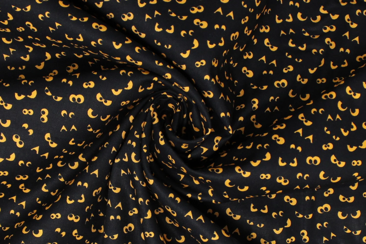 Creepy Eyes - 45'' - 100% cotton - Image 3