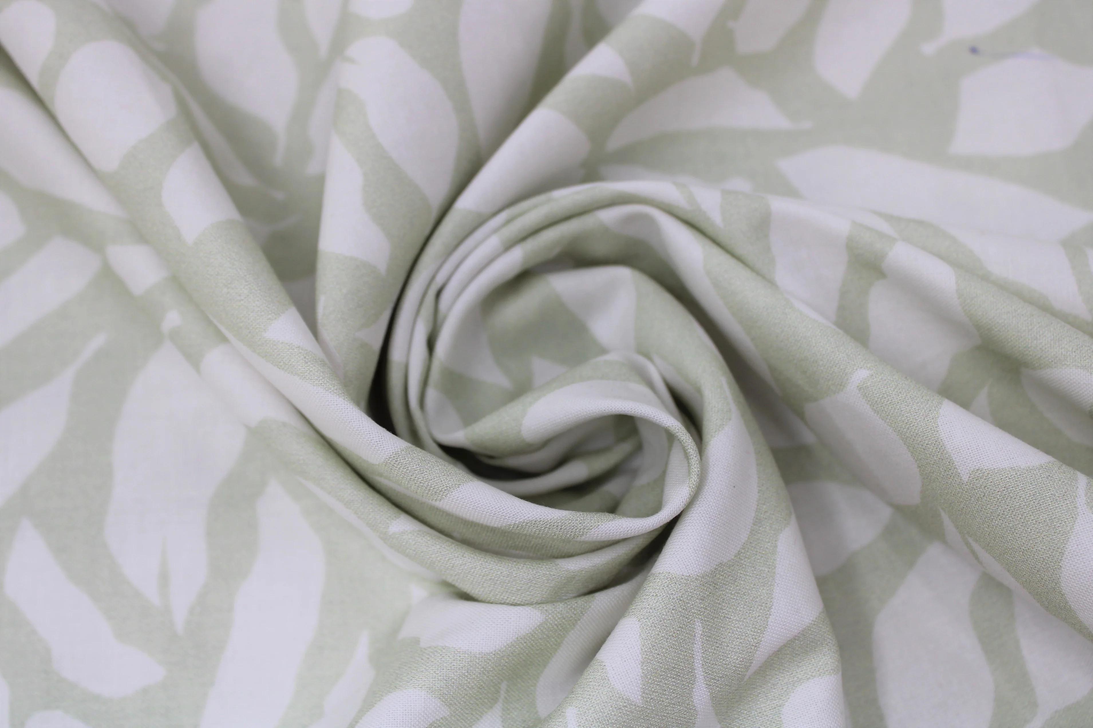 Coastal Orchards - 45" - 100% Cotton - Image 3