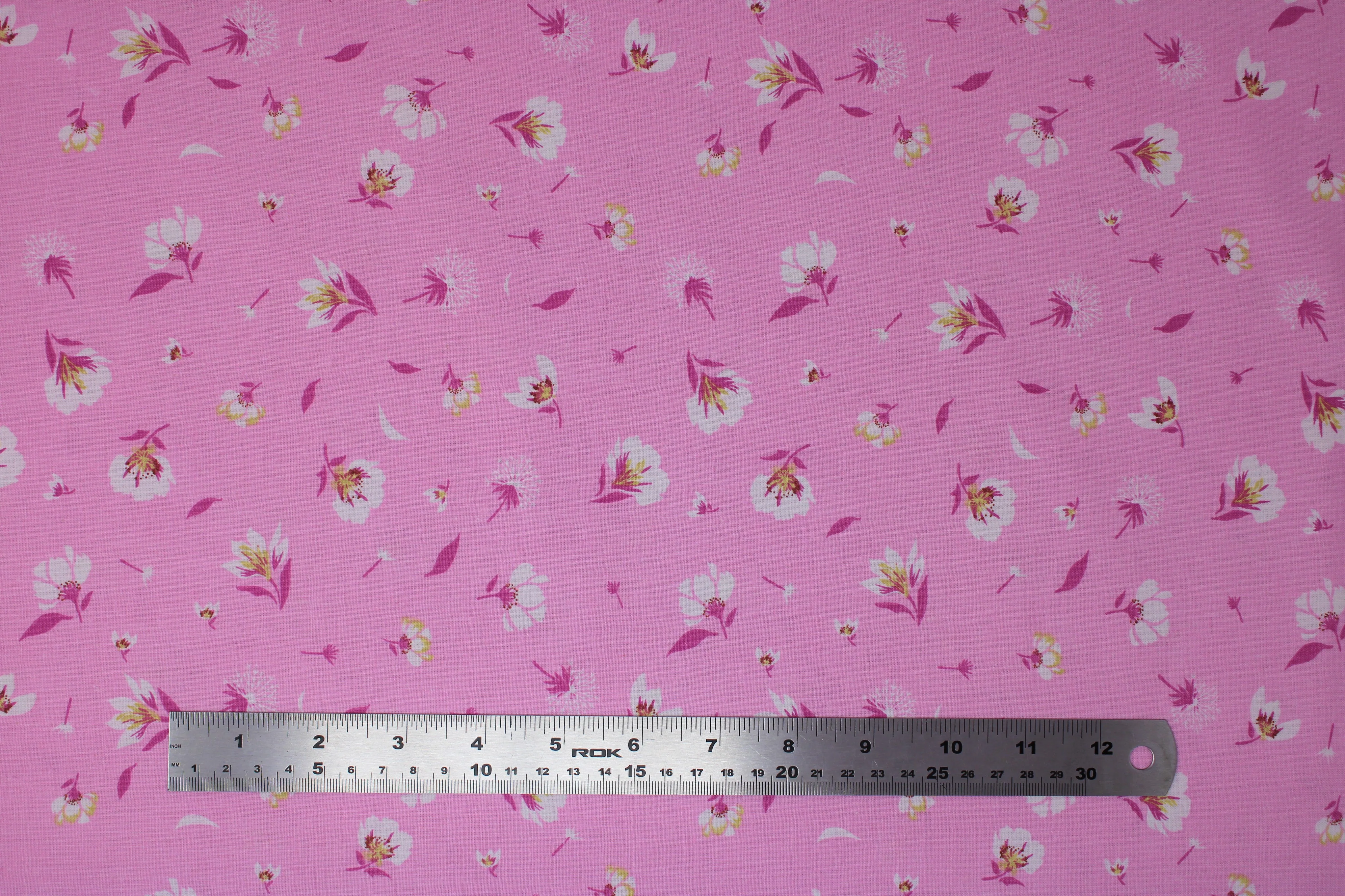 Flowers - 44/45" - 100% Cotton - Image 10
