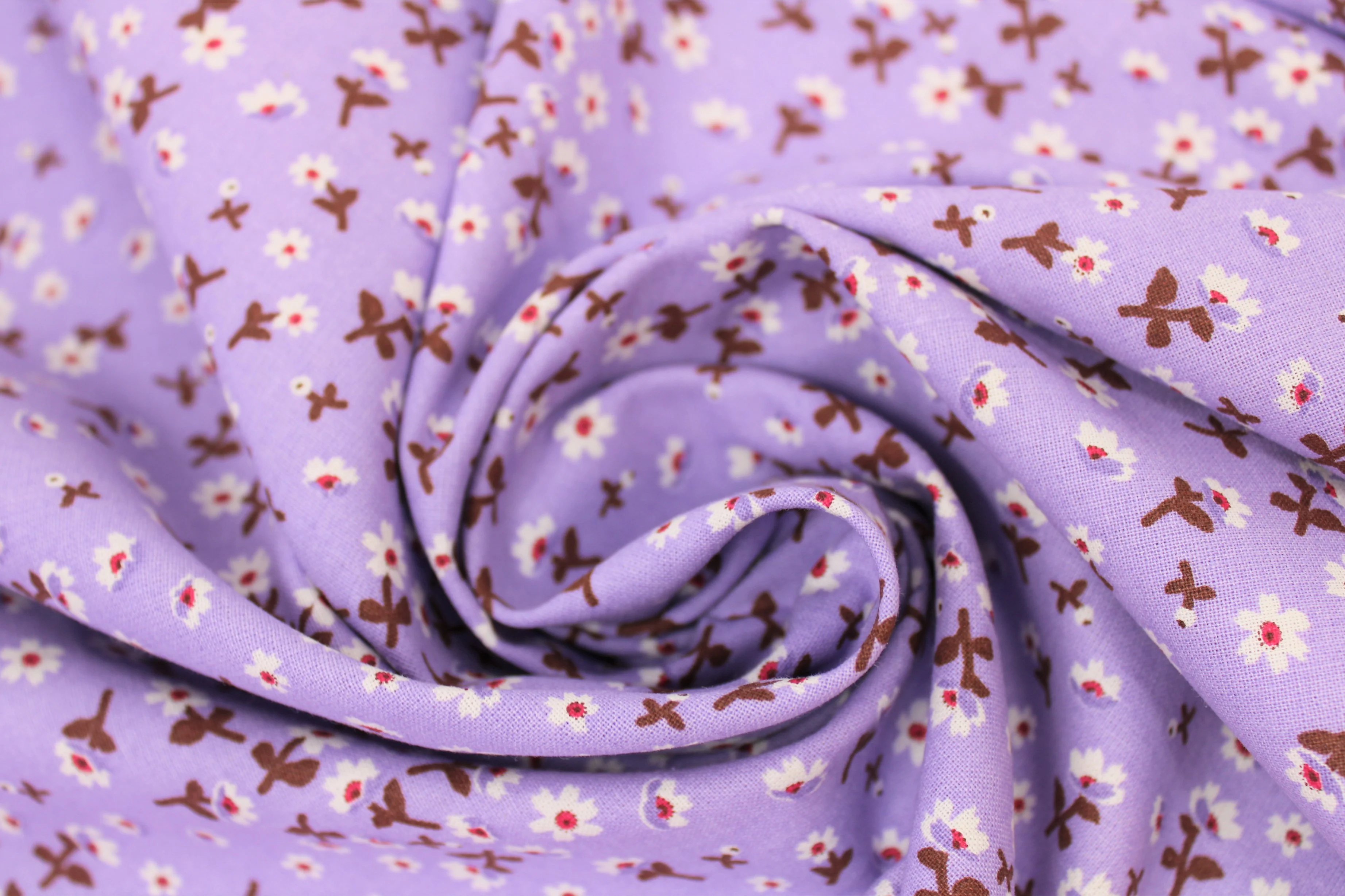 Flowers - 44/45" - 100% Cotton - Image 7