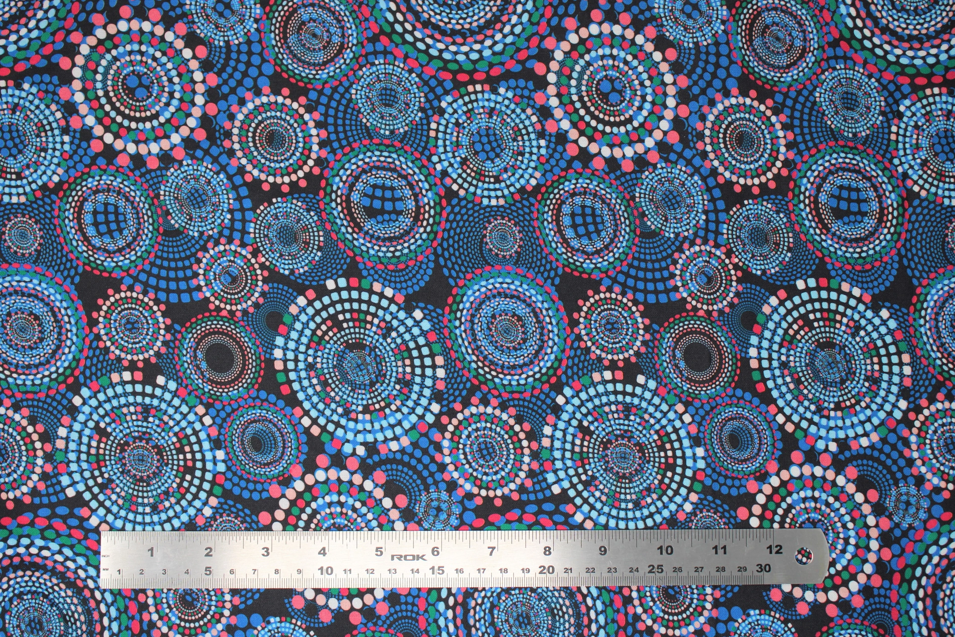 Groovy - 44/45" - 100% Cotton - Image 2