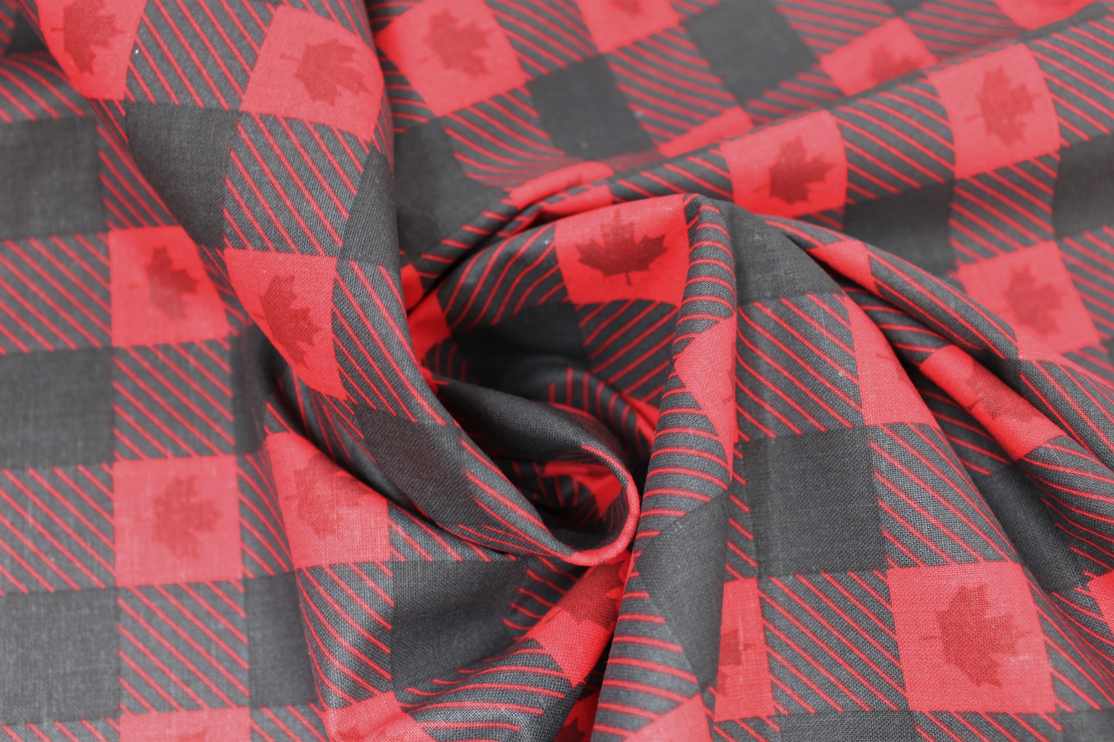 Plaid - 44/45" - 100% Cotton - Image 9