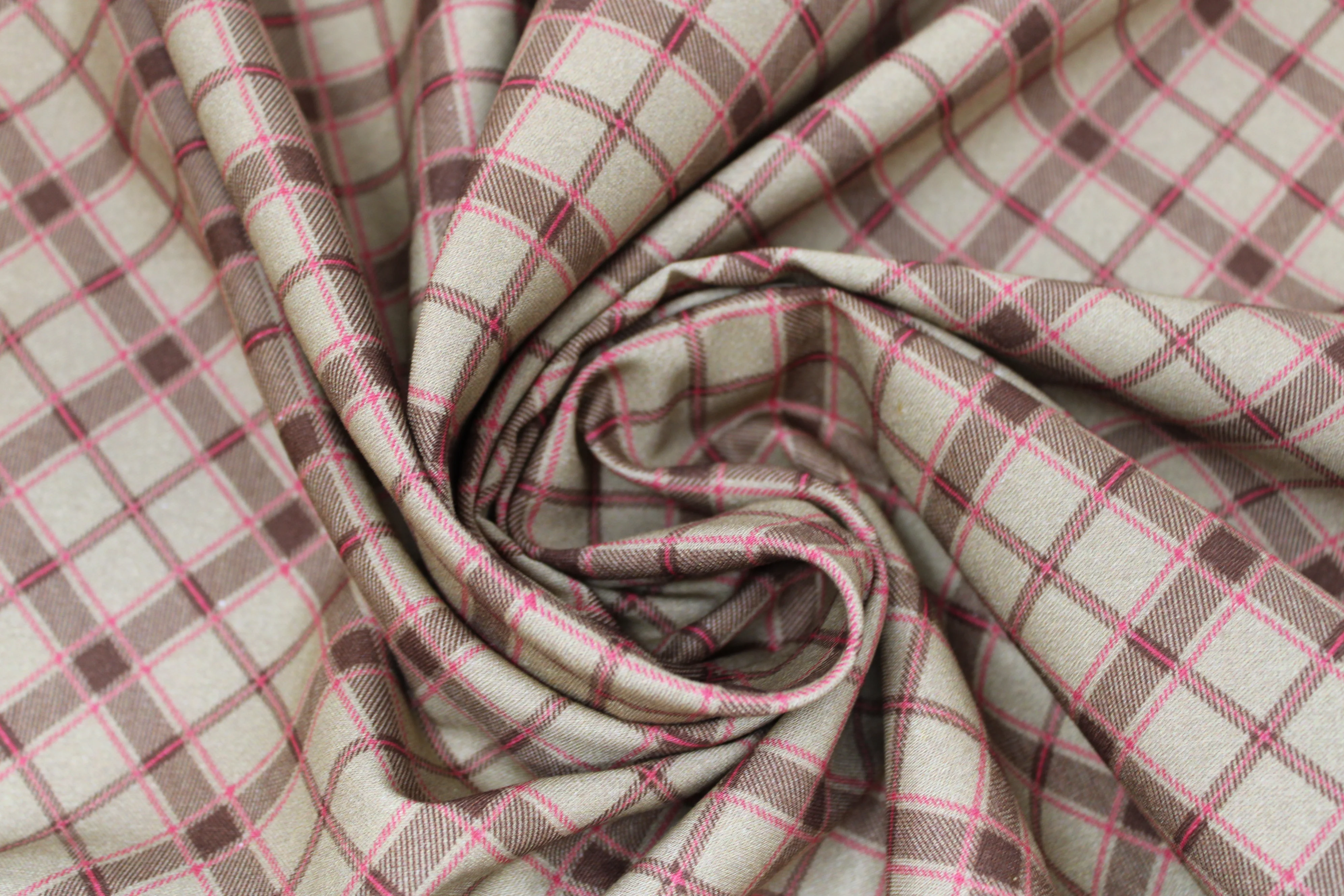 Rustic Plaid - 45" - 100% Cotton - Image 3