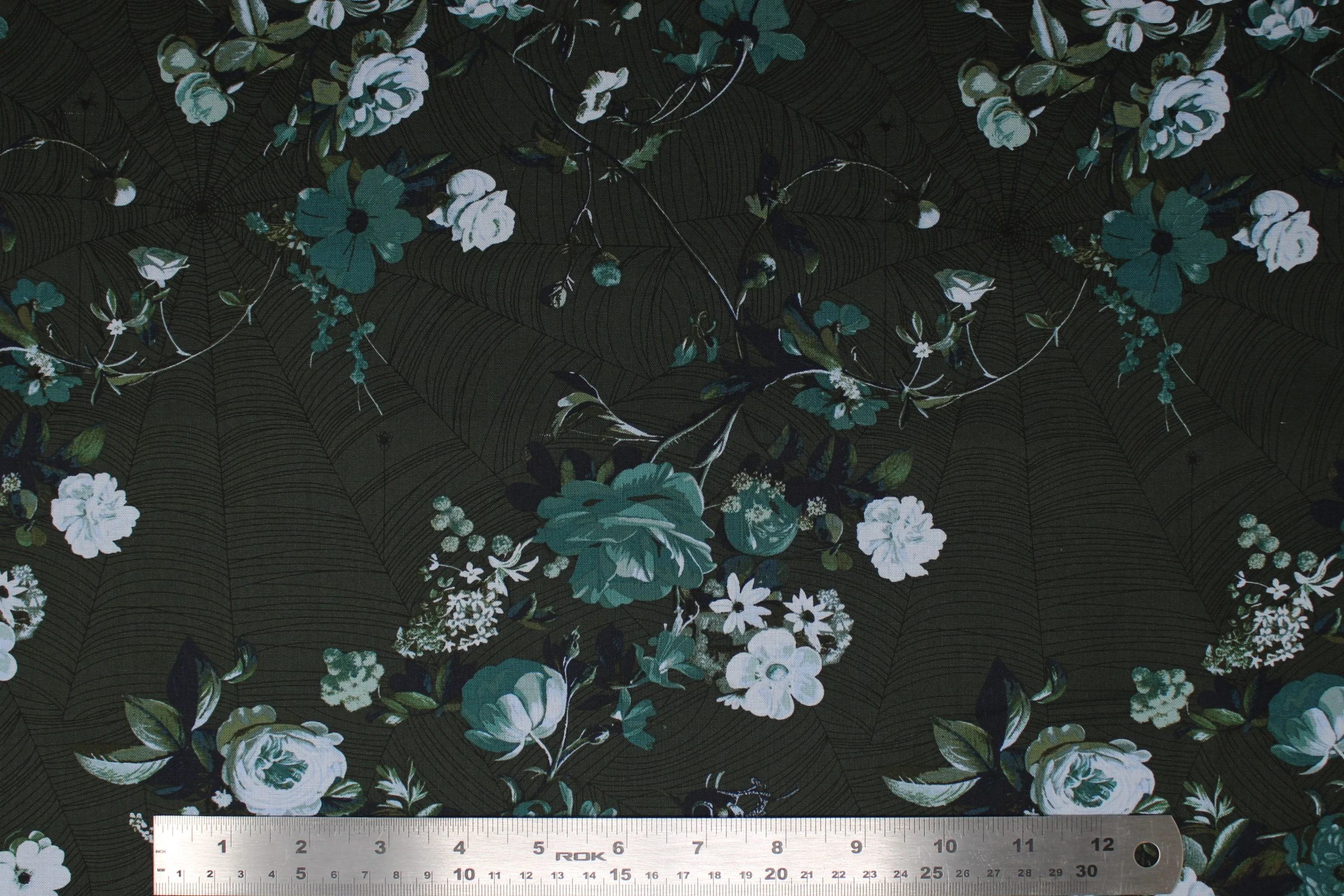 Enrapture - 44/45" - 100% cotton - Image 10