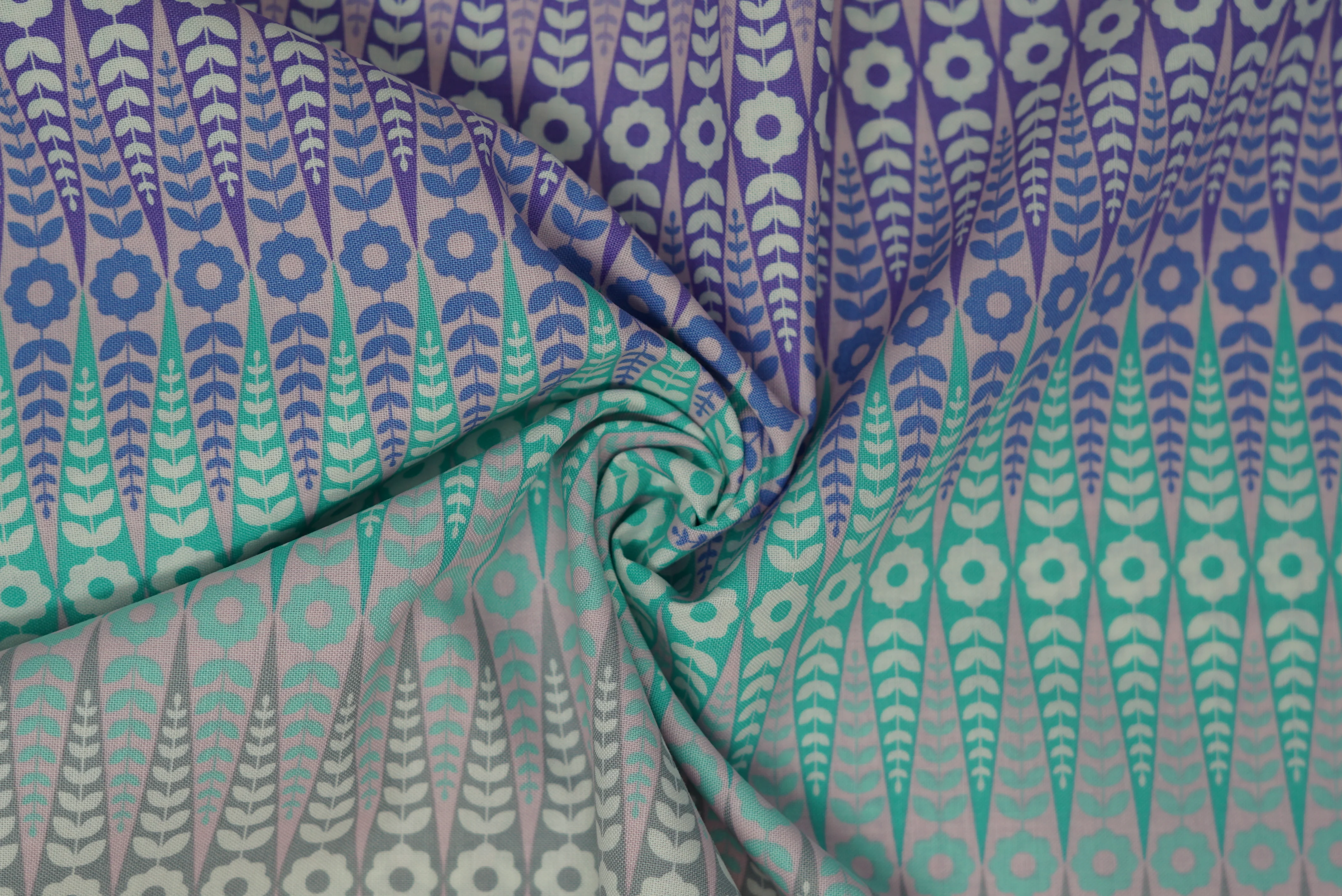 Moon Garden - 44/45" - 100% Cotton - Image 10