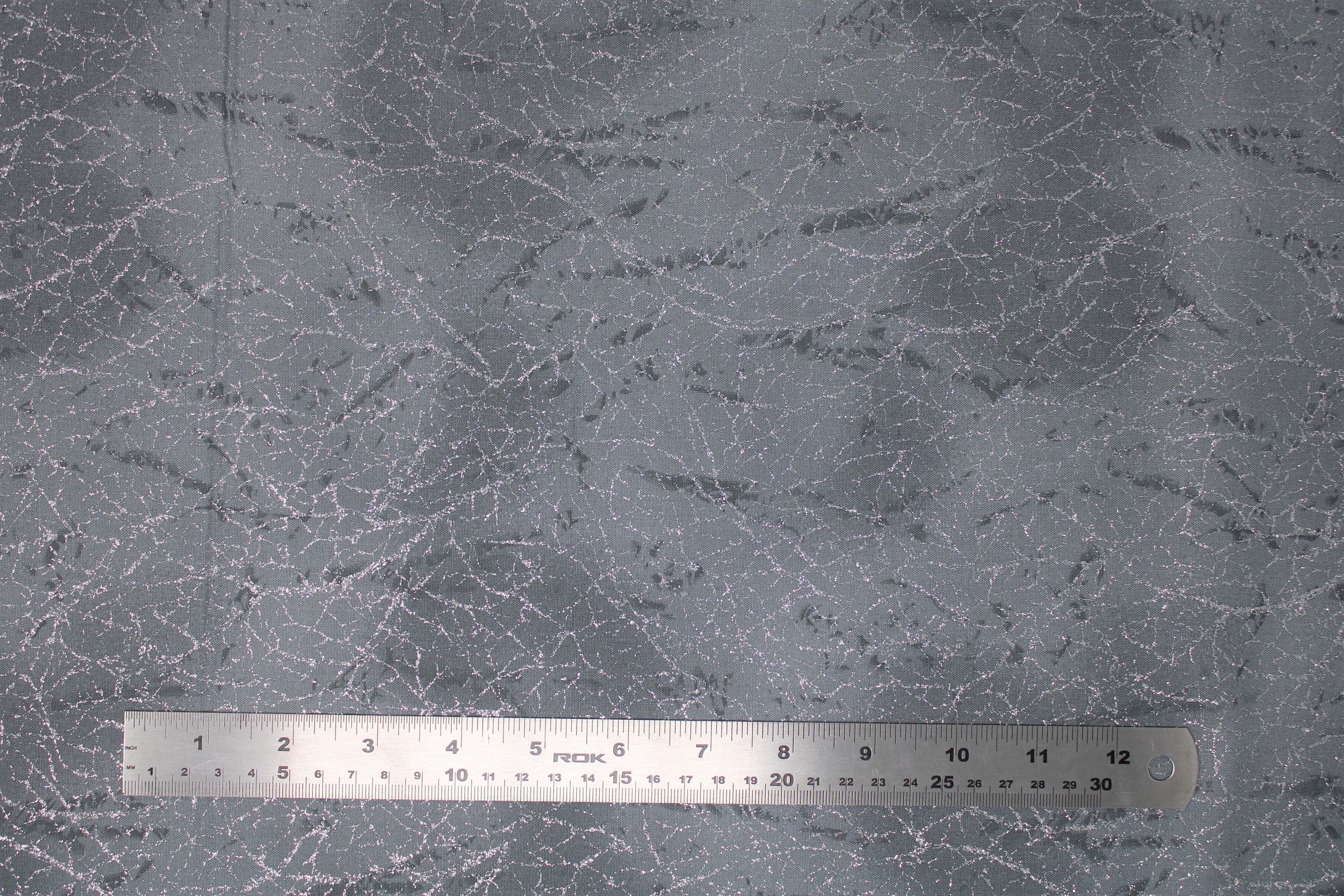 Diamond Dust - 42/43" - 100% Cotton - Image 2