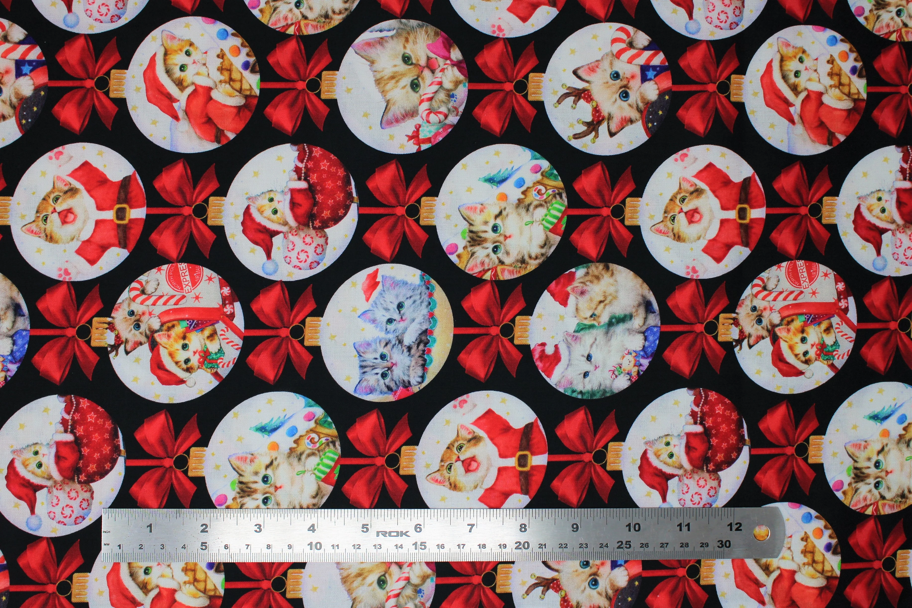 Kitten Christmas - 45" - 100% Cotton - Image 9