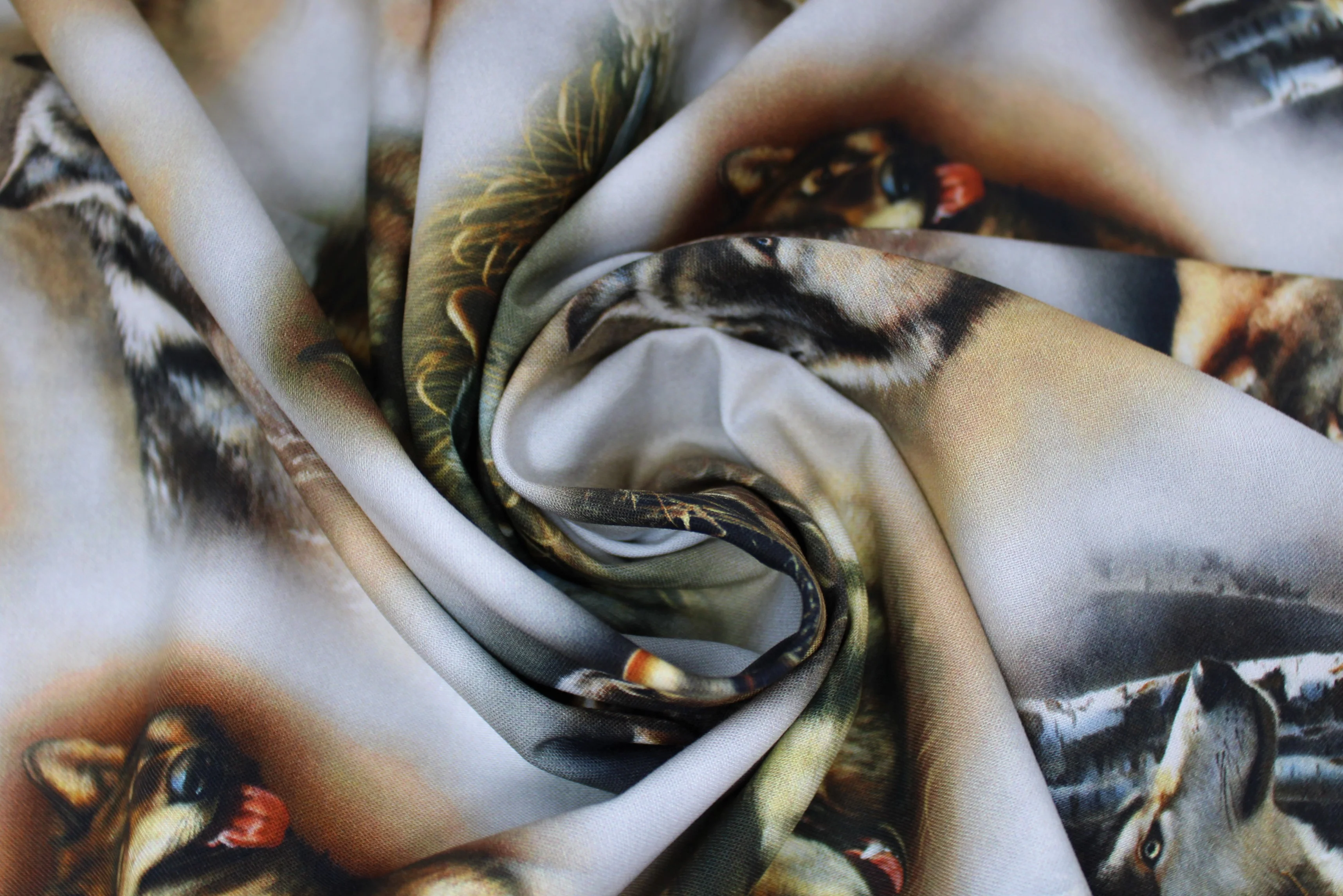 Majestic Wolves - 45" - 100% Cotton - Image 3