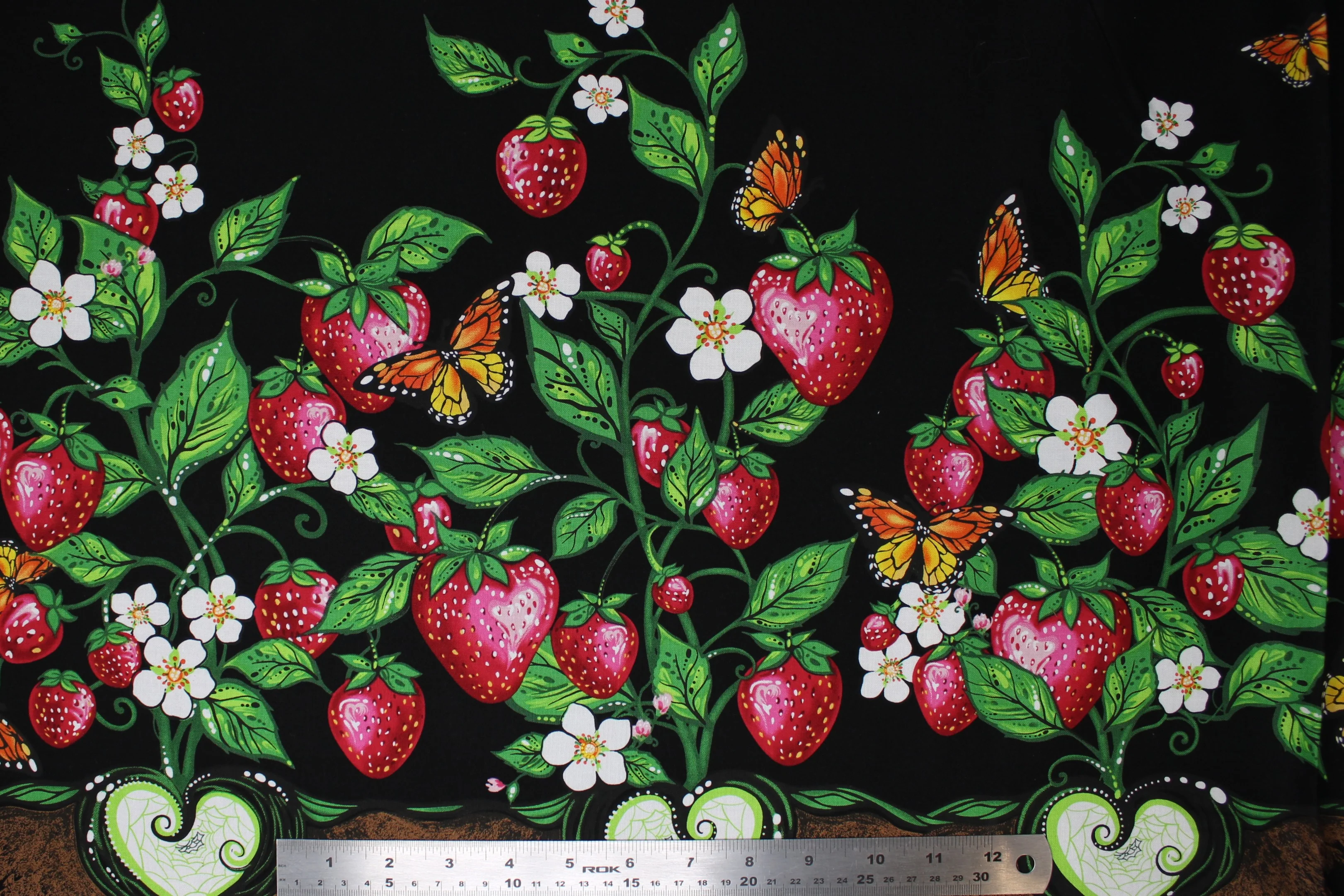 Strawberry Dreamcatcher - 43/44" - 100% cotton - Image 4