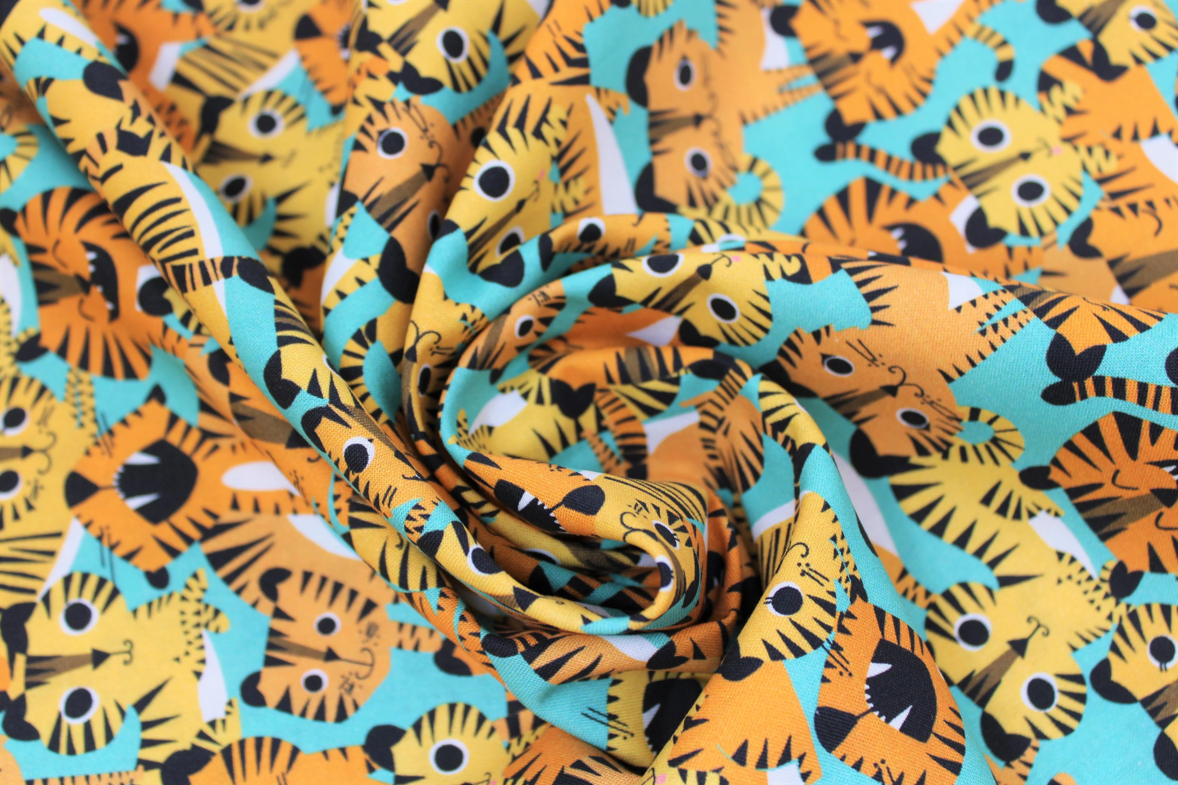 Tiger Tails - 44/45" - 100% Cotton - Image 5