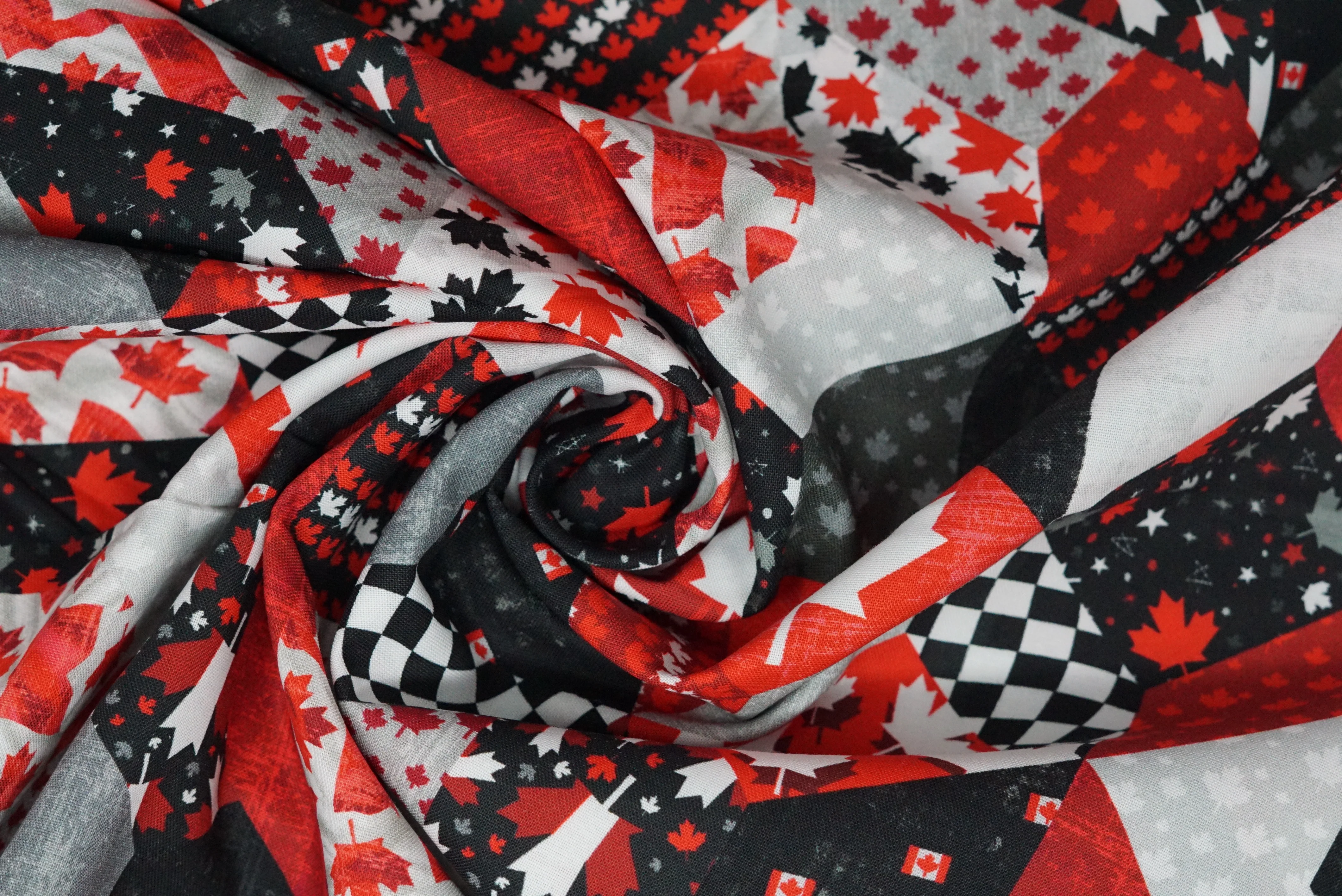 Canadian Spirit - 44/45" - 100% Cotton - Image 4