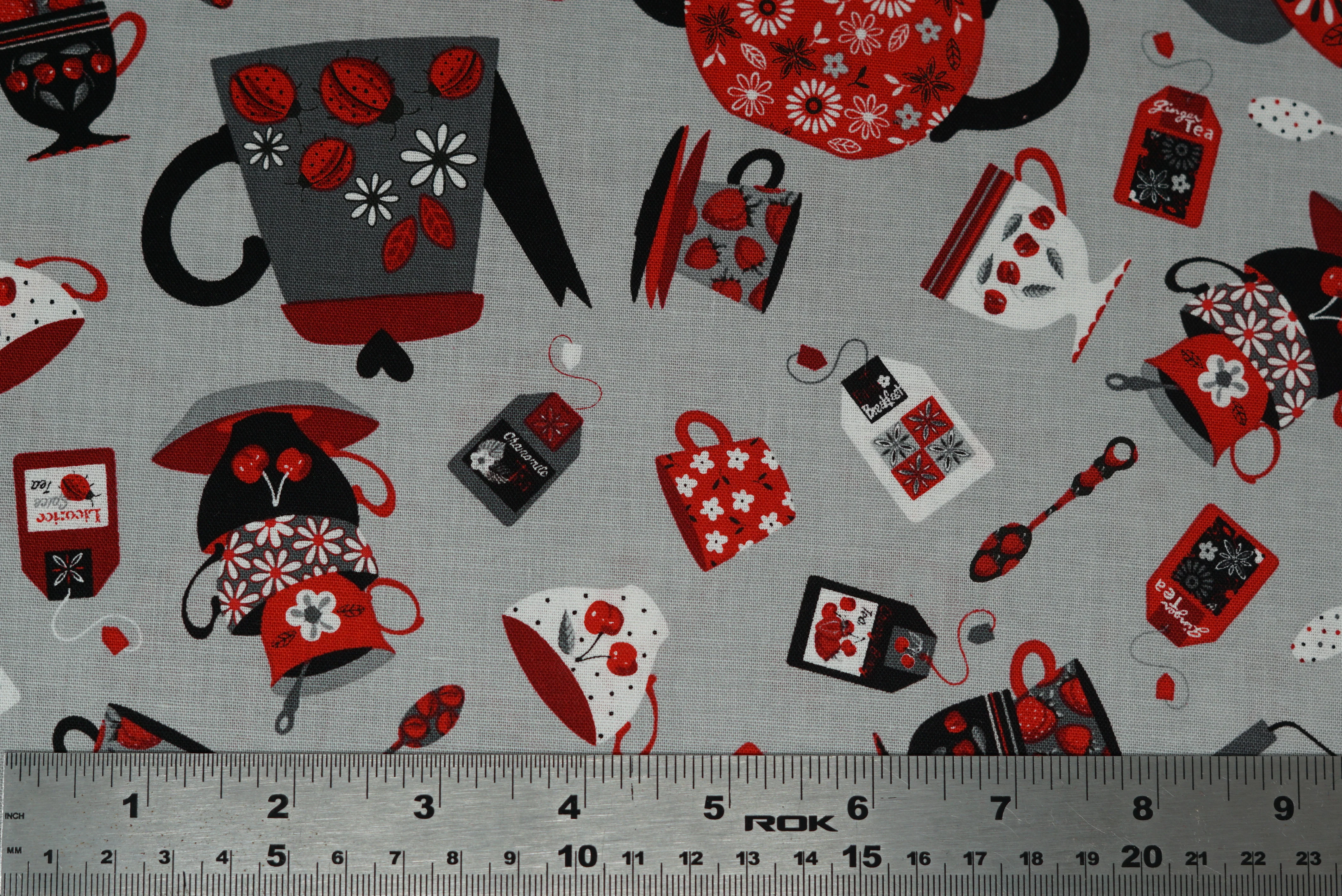 Let's Partea! - 44/45" - 100% Cotton - Image 12