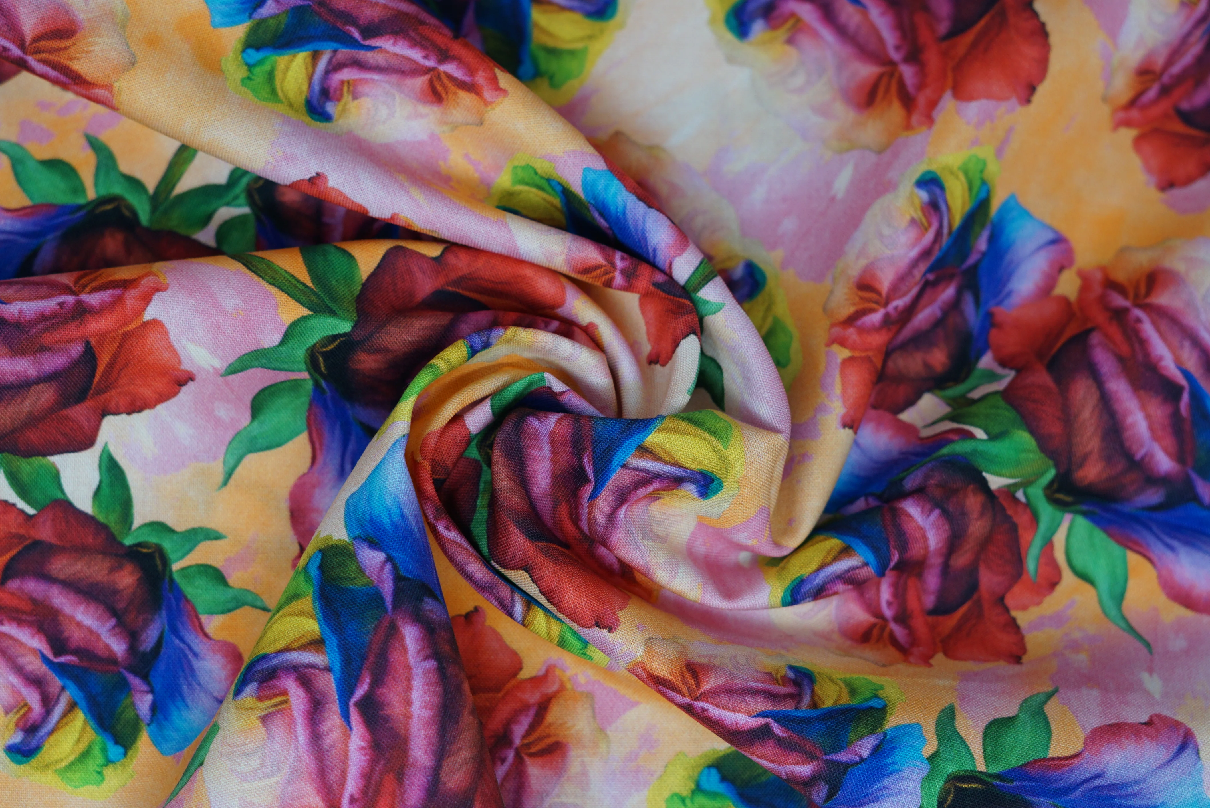 Rainbow Rose - 44/45" - 100% Cotton - Image 4