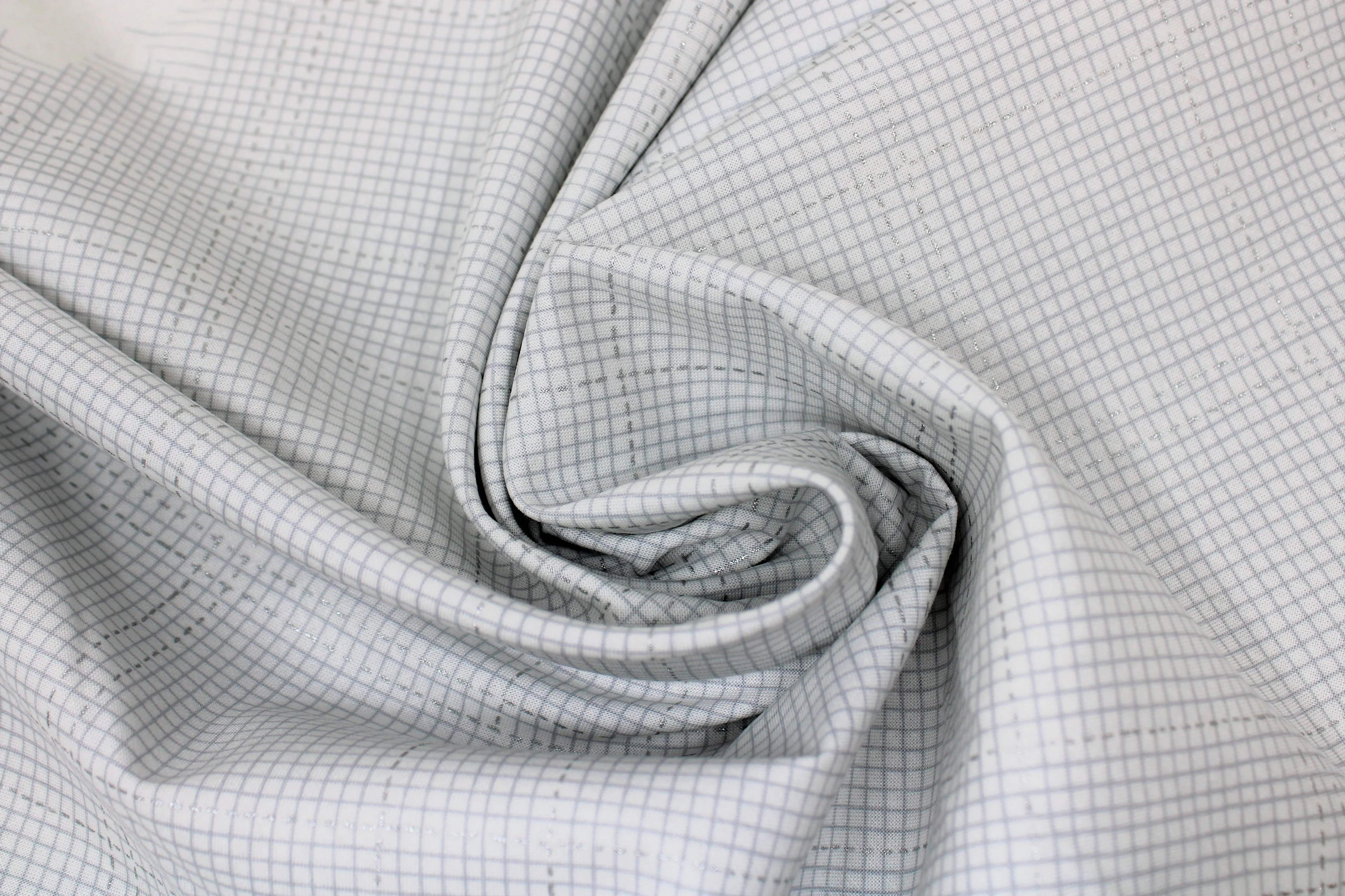 Metallic - 45" - 100% Cotton - Image 2