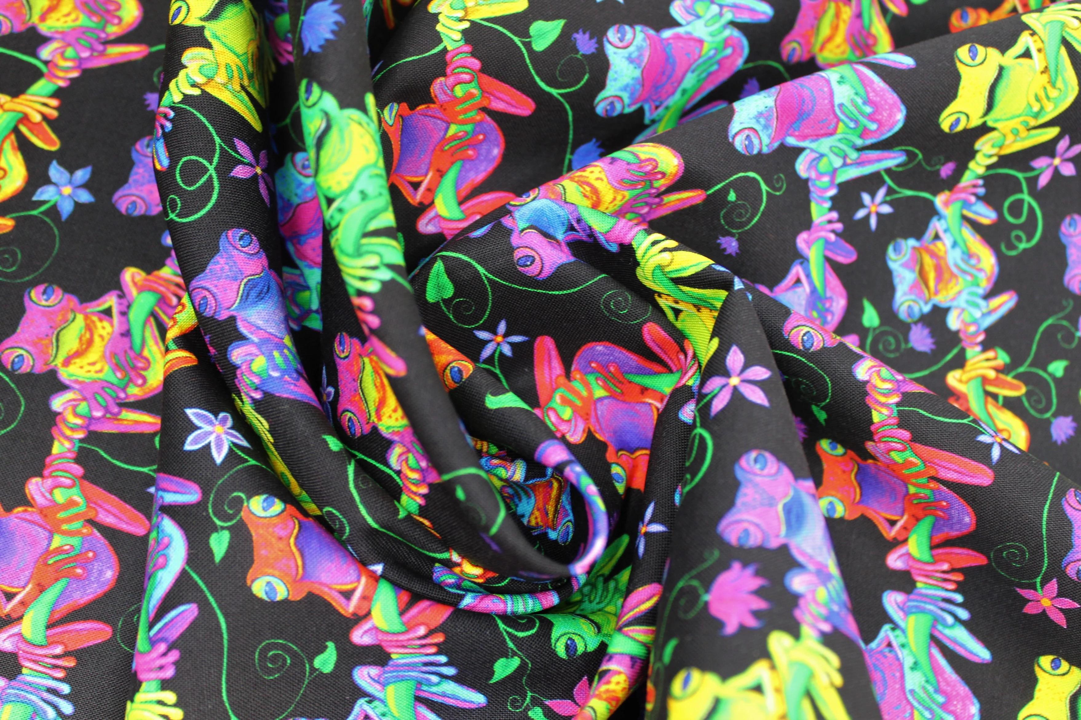 Prismatic Trippy - 45" - 100% Cotton - Image 5