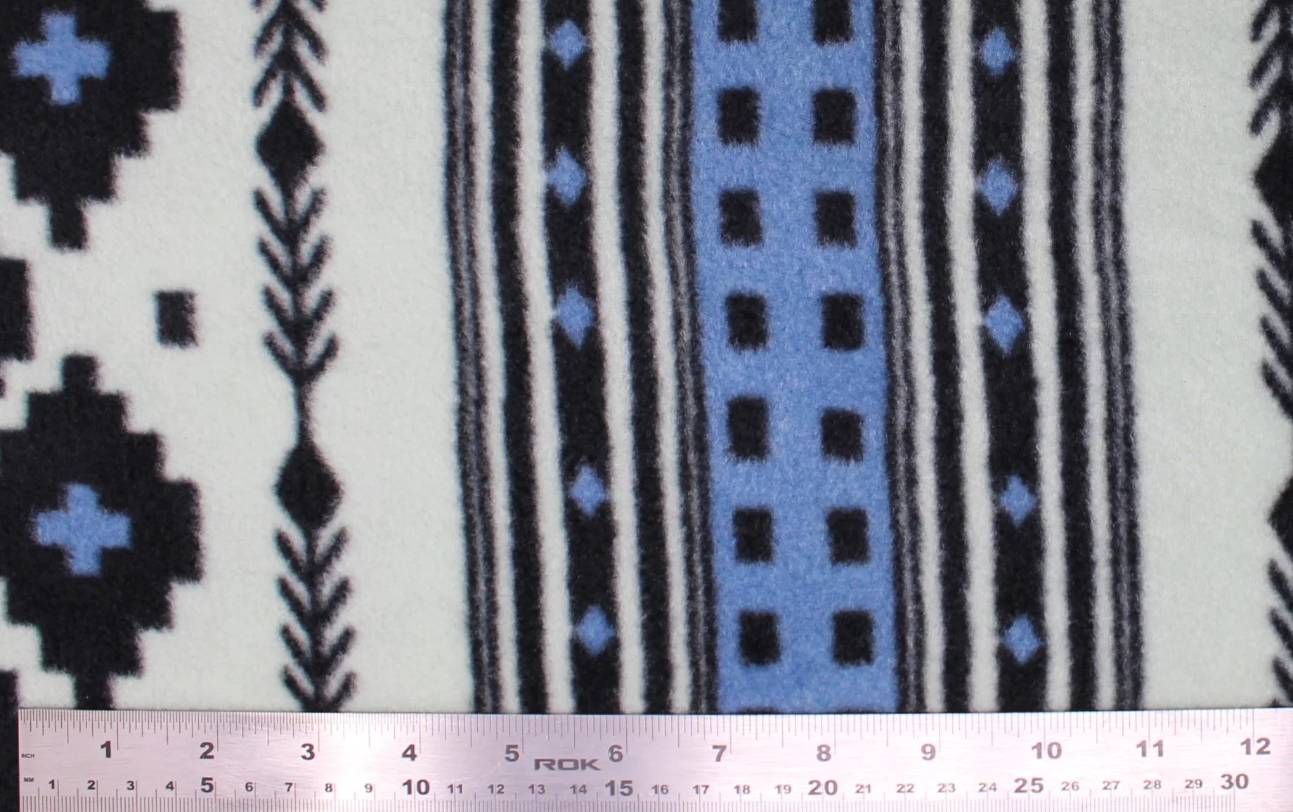 Geometric Abstract Designs Fleece Prints - 60" - 100% polyester - Image 3