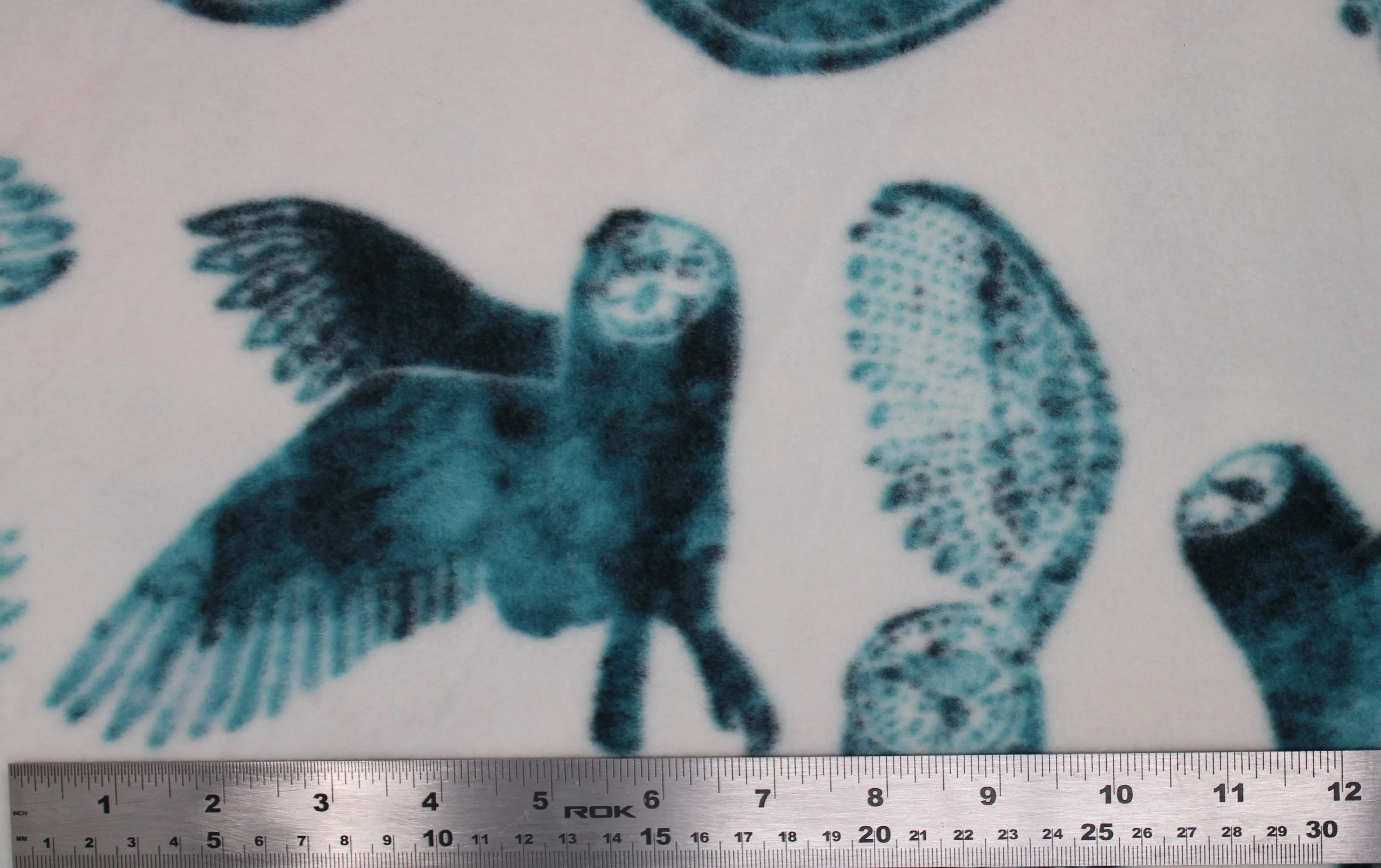 Owls In Flight Fleece Print - 60" - 100% polyester - Image 3