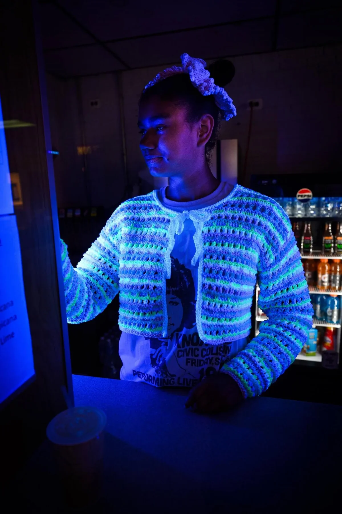 DIY Glow Cozy - 60g - Lion Brand - Image 6