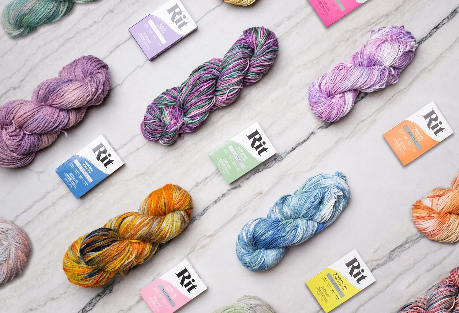 Fishermen's Wool Ready-To-Dye Hank - 100g - Lion Brand - Image 2