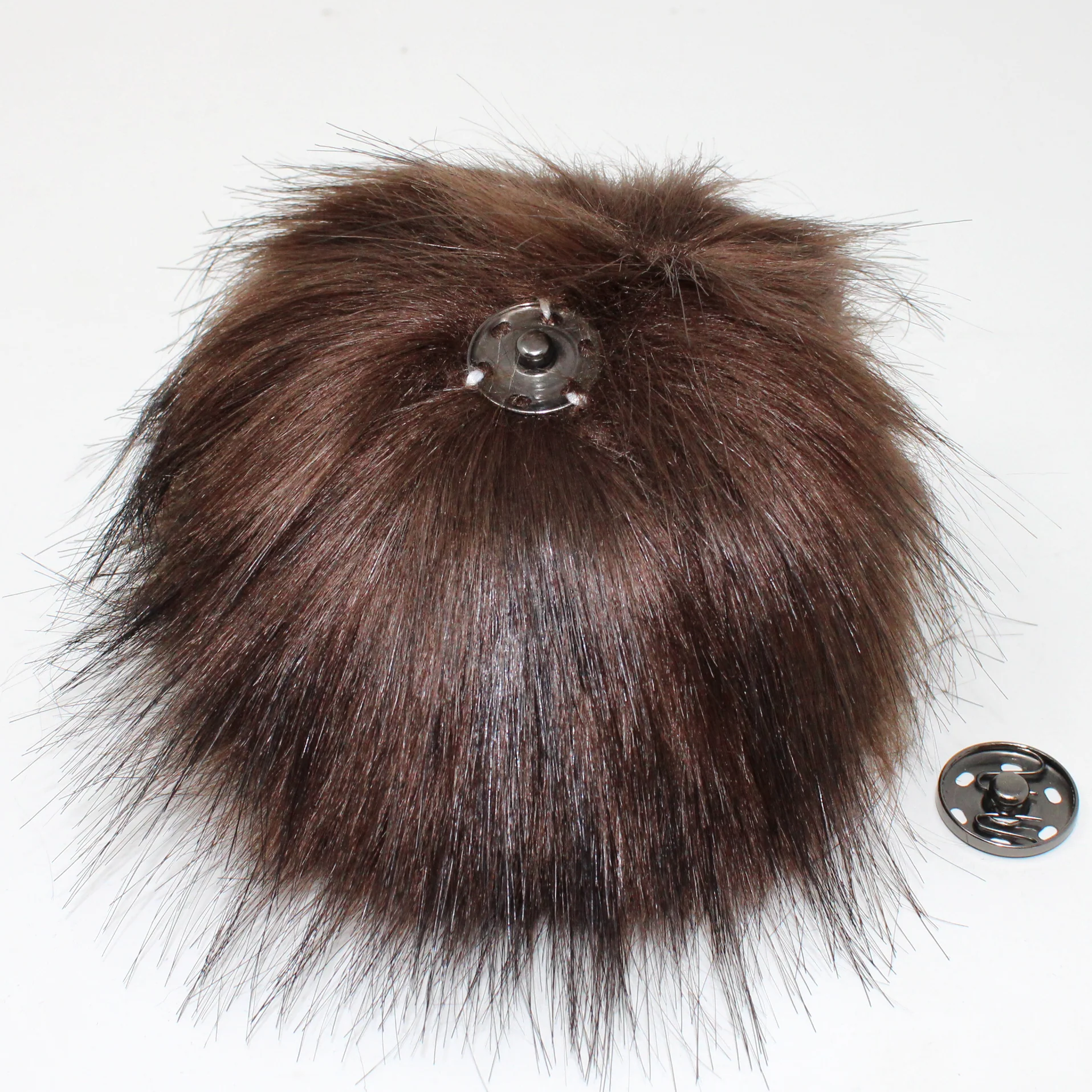 Faux Fox (Long Hair) Pom Pom with Snap - 13cm - Lizzy Ann - Image 4