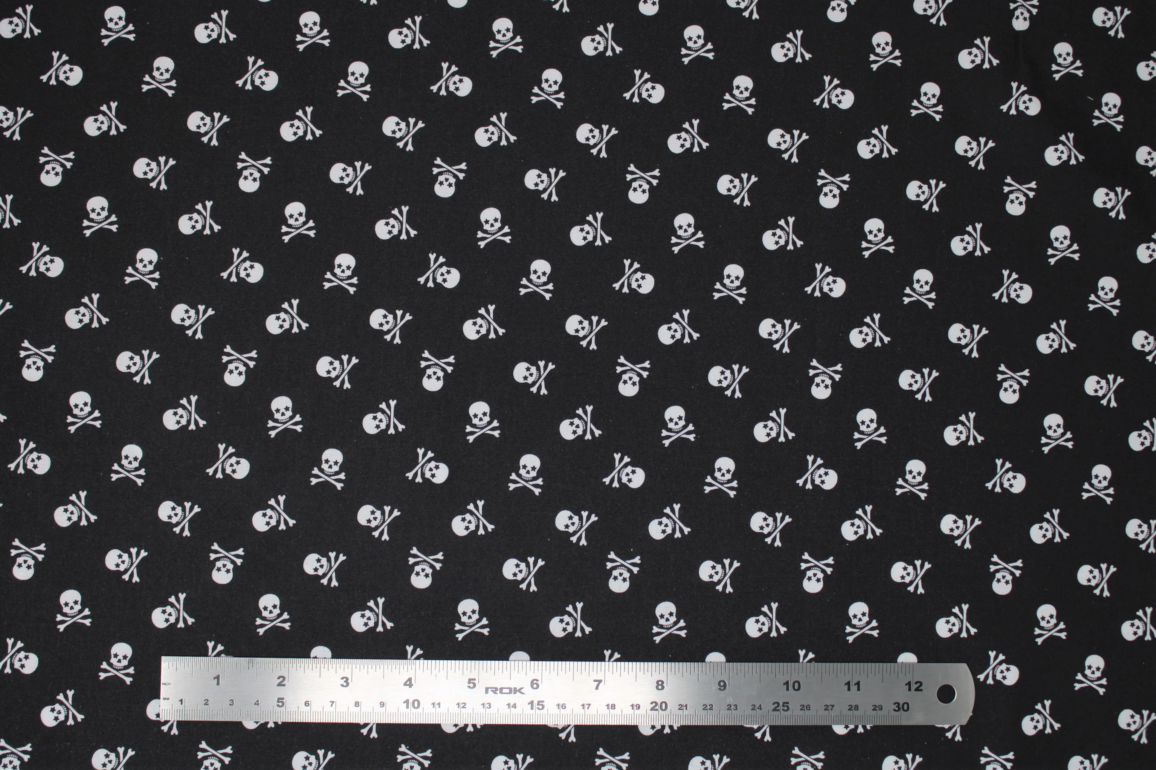 Skulls - 45" - 100% Cotton - Image 2