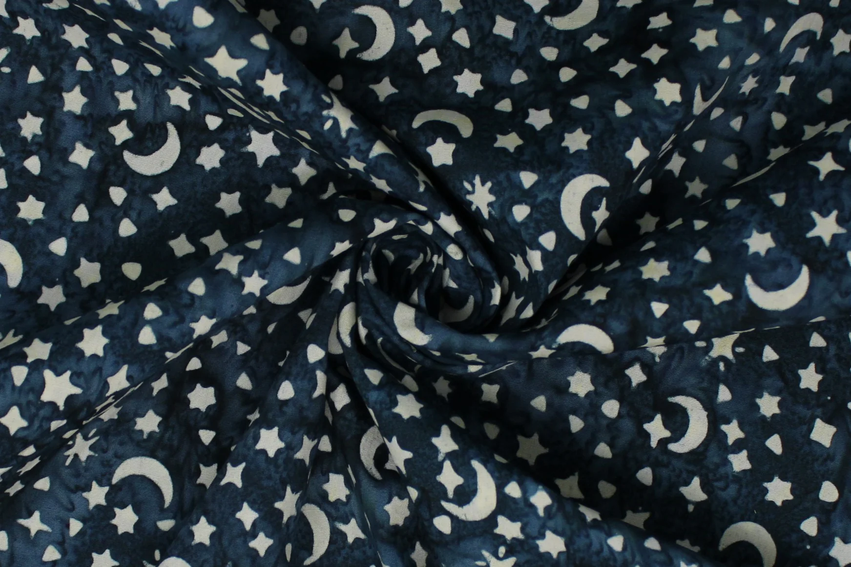 Banyan Batiks: Haunted House - 43/44" - 100% cotton batik - Image 9