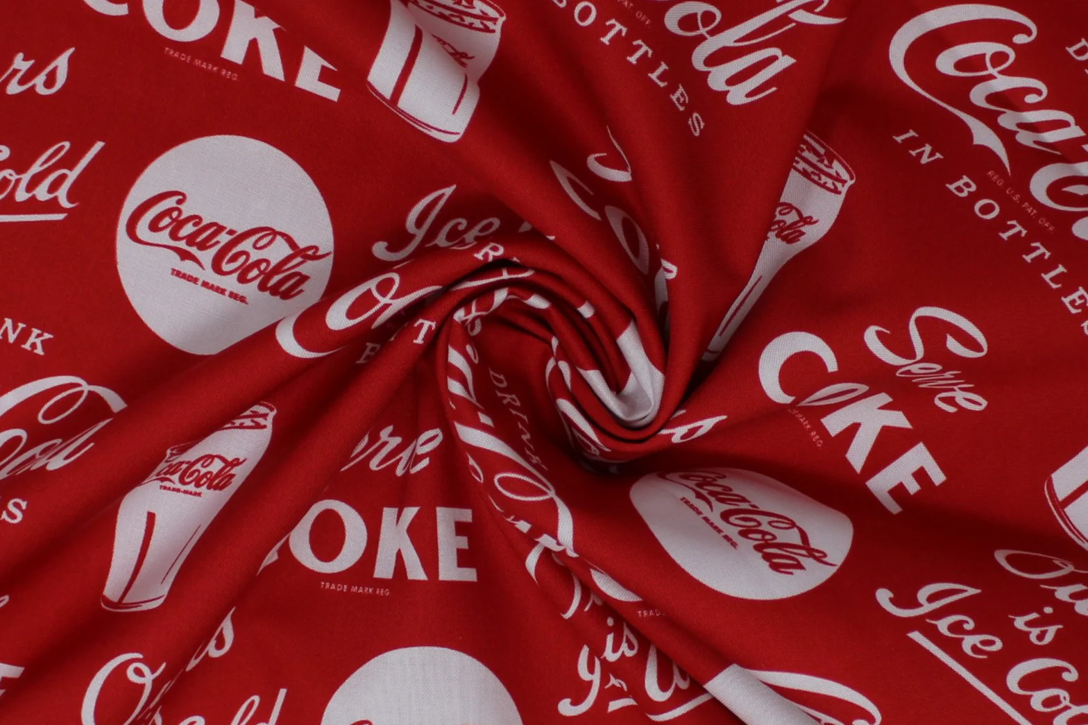 Coca Cola - 44/45" - 100% cotton - Image 11
