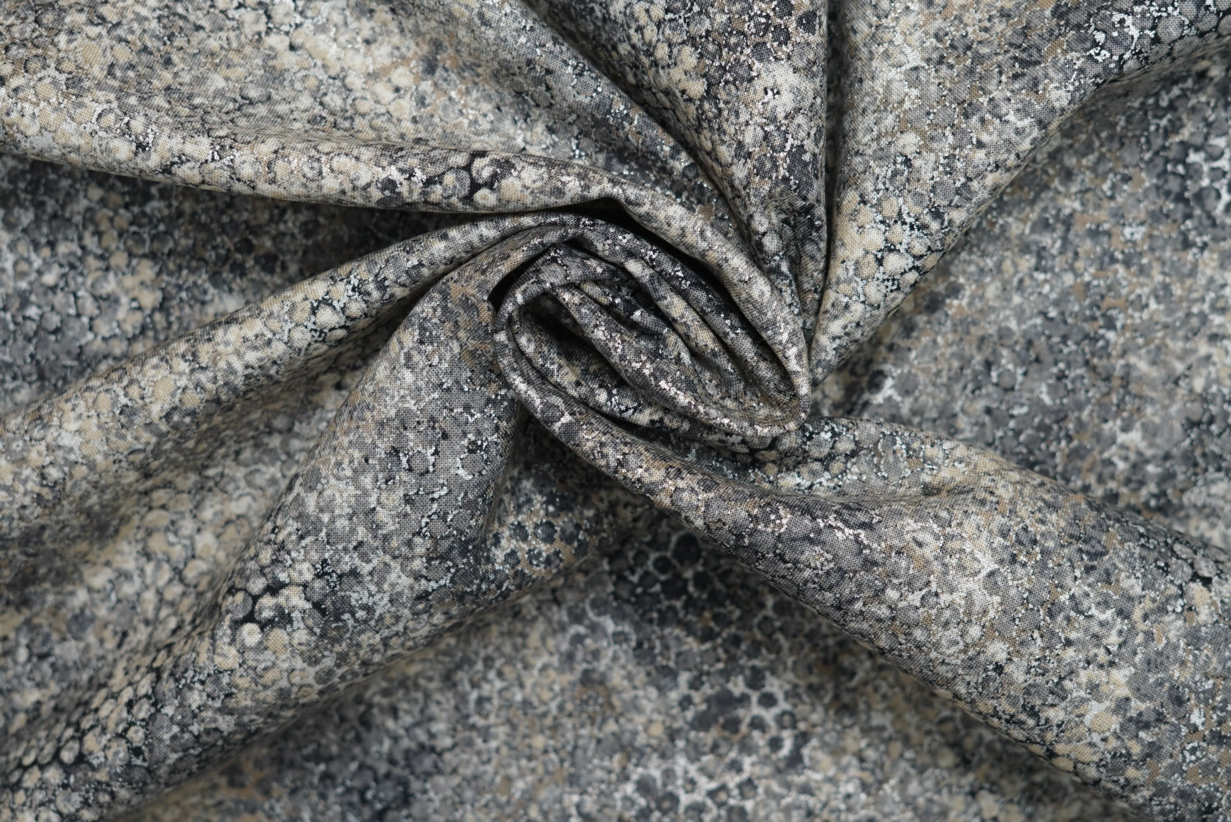 New Shimmer - 44/45" - 100% Cotton - Image 19