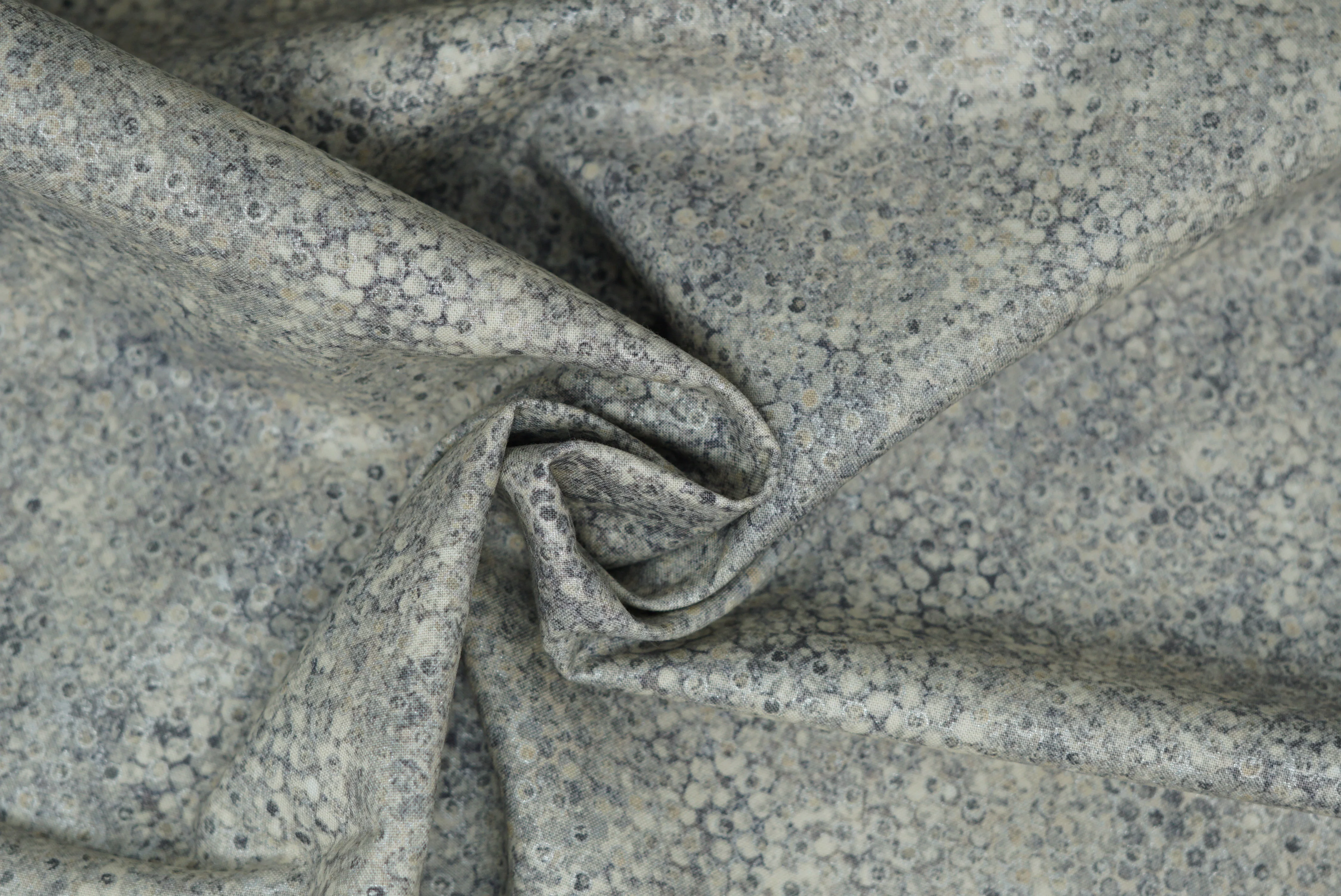New Shimmer - 44/45" - 100% Cotton - Image 28