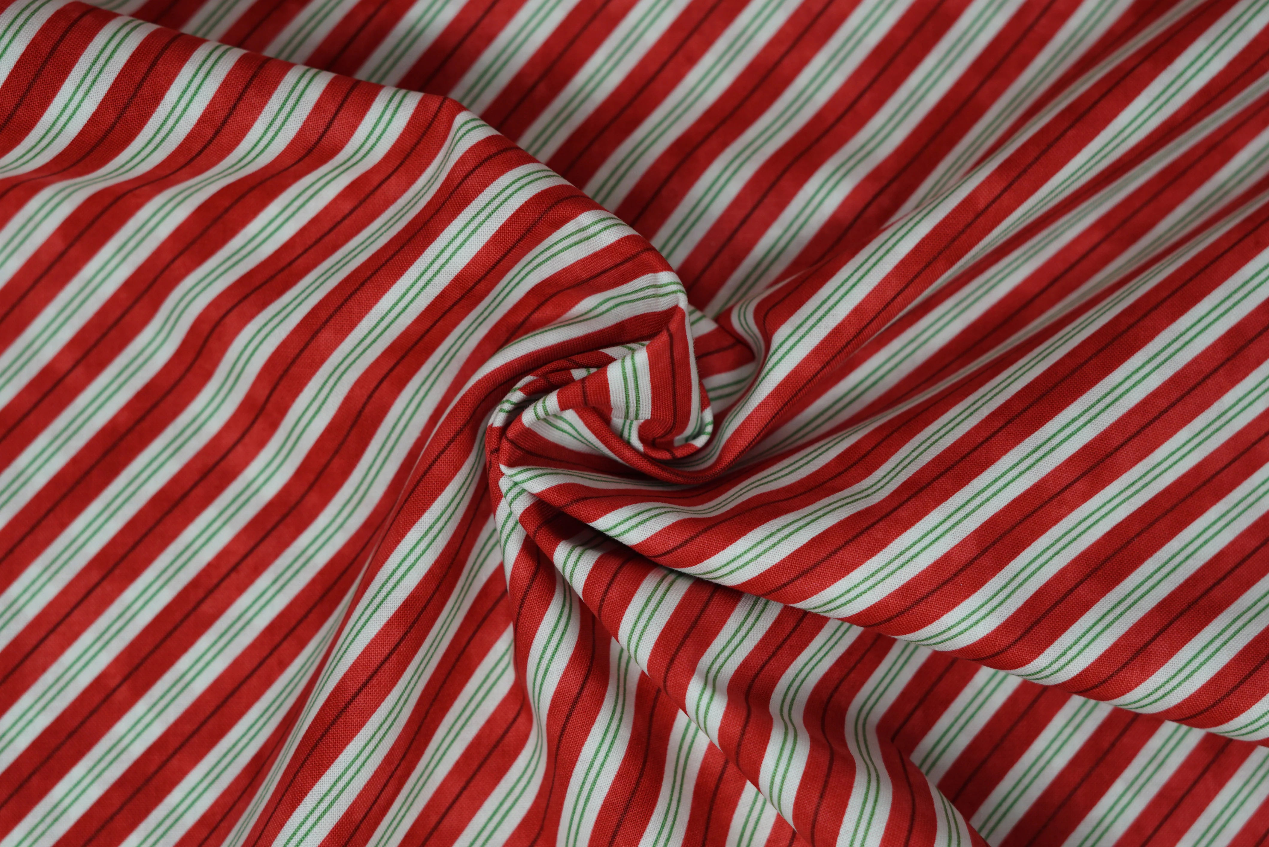 Santa Stop Here - 44/45" - 100% Cotton - Image 10