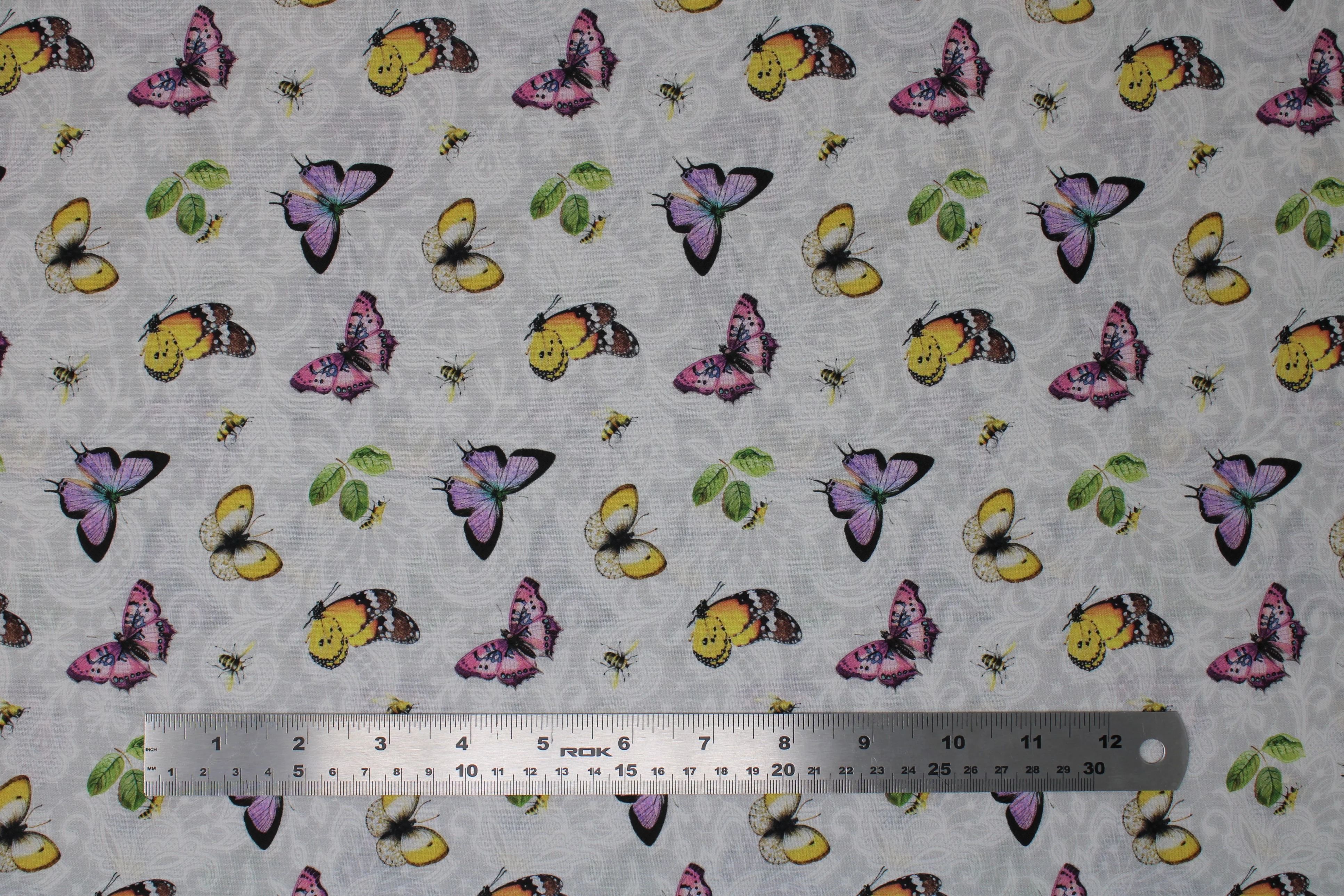 Scented Garden - 44/45" - 100% Cotton - Image 4