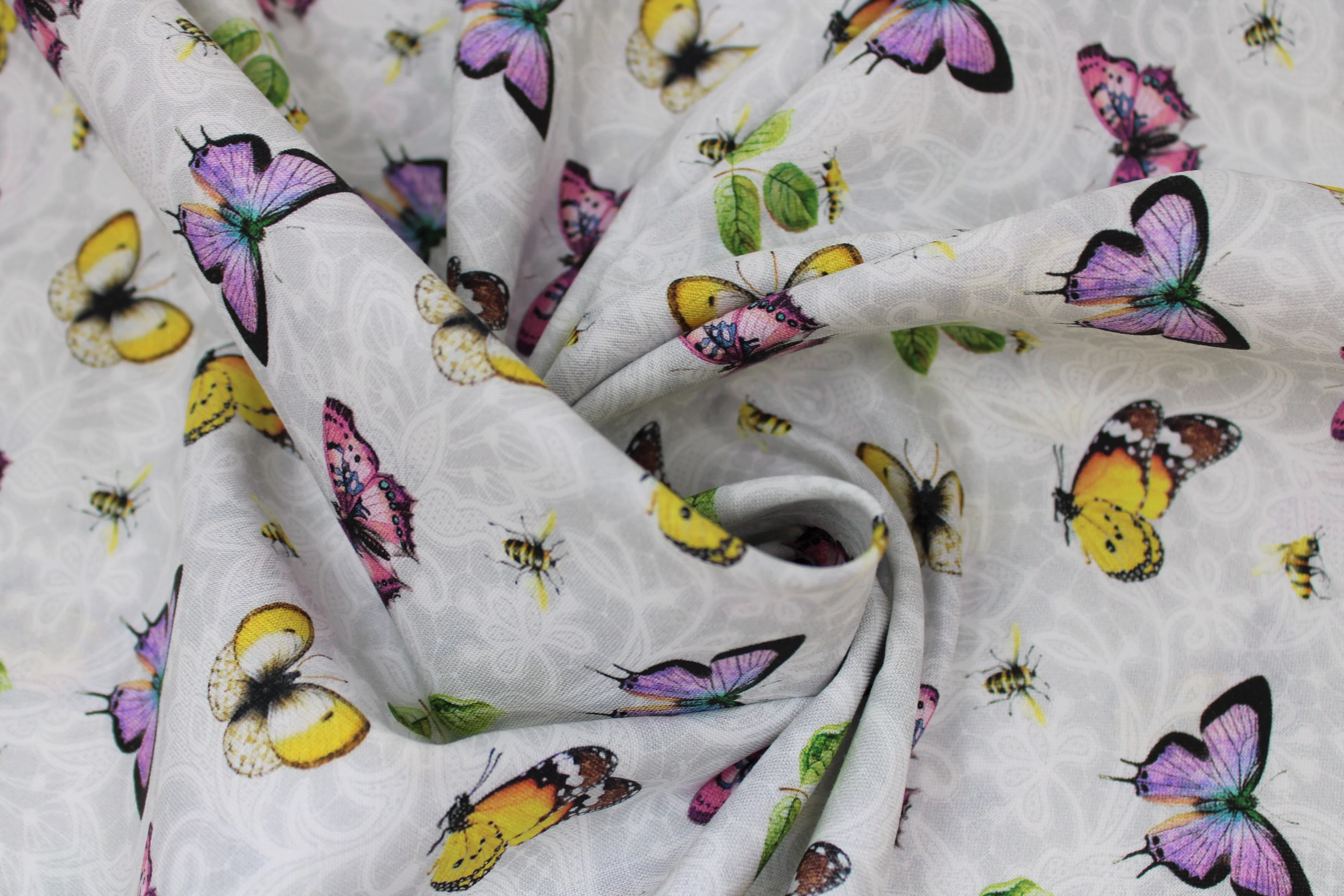 Scented Garden - 44/45" - 100% Cotton - Image 5