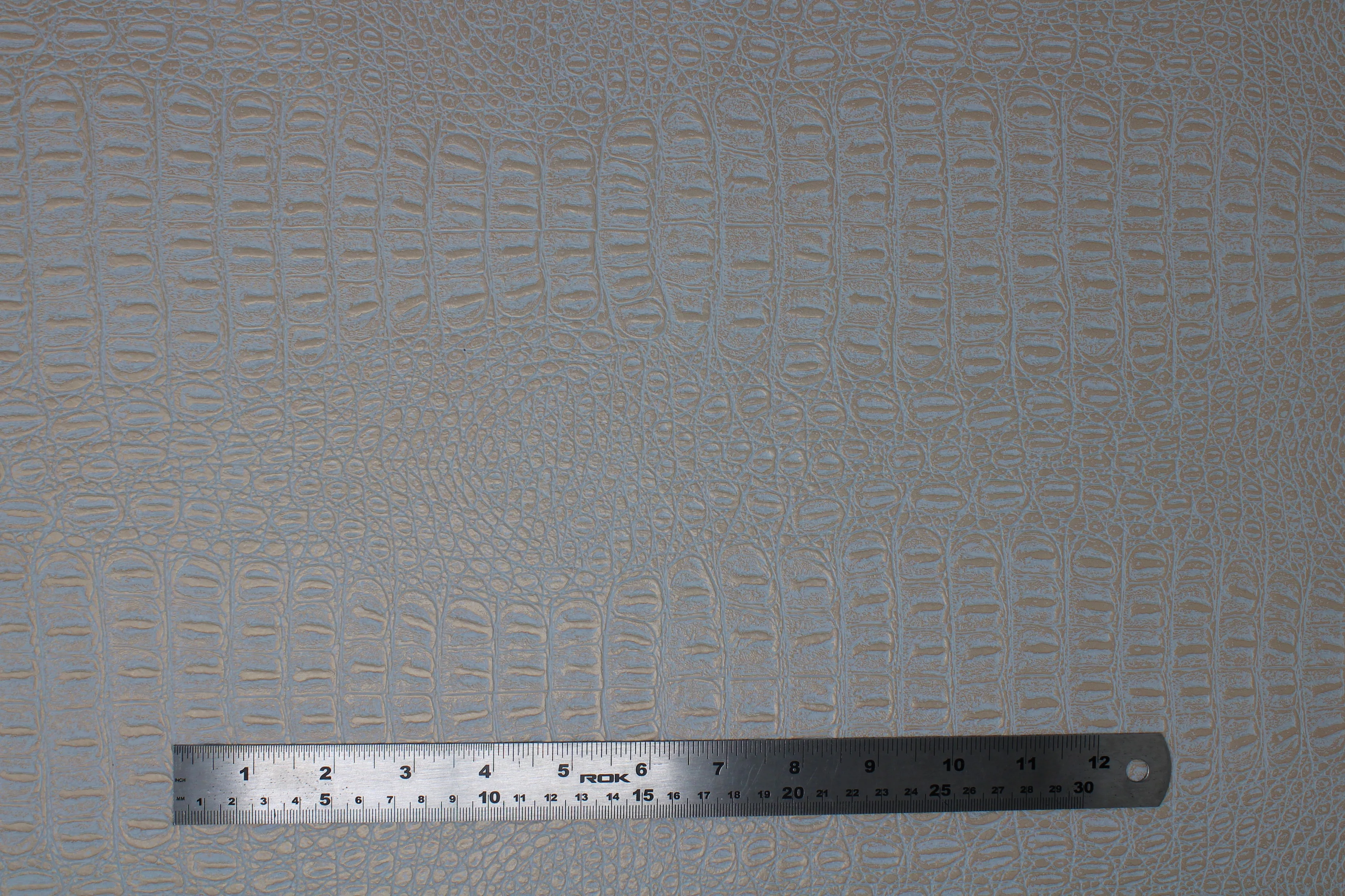 Metallic Gator Vinyl - 54" - Plastex - Image 4