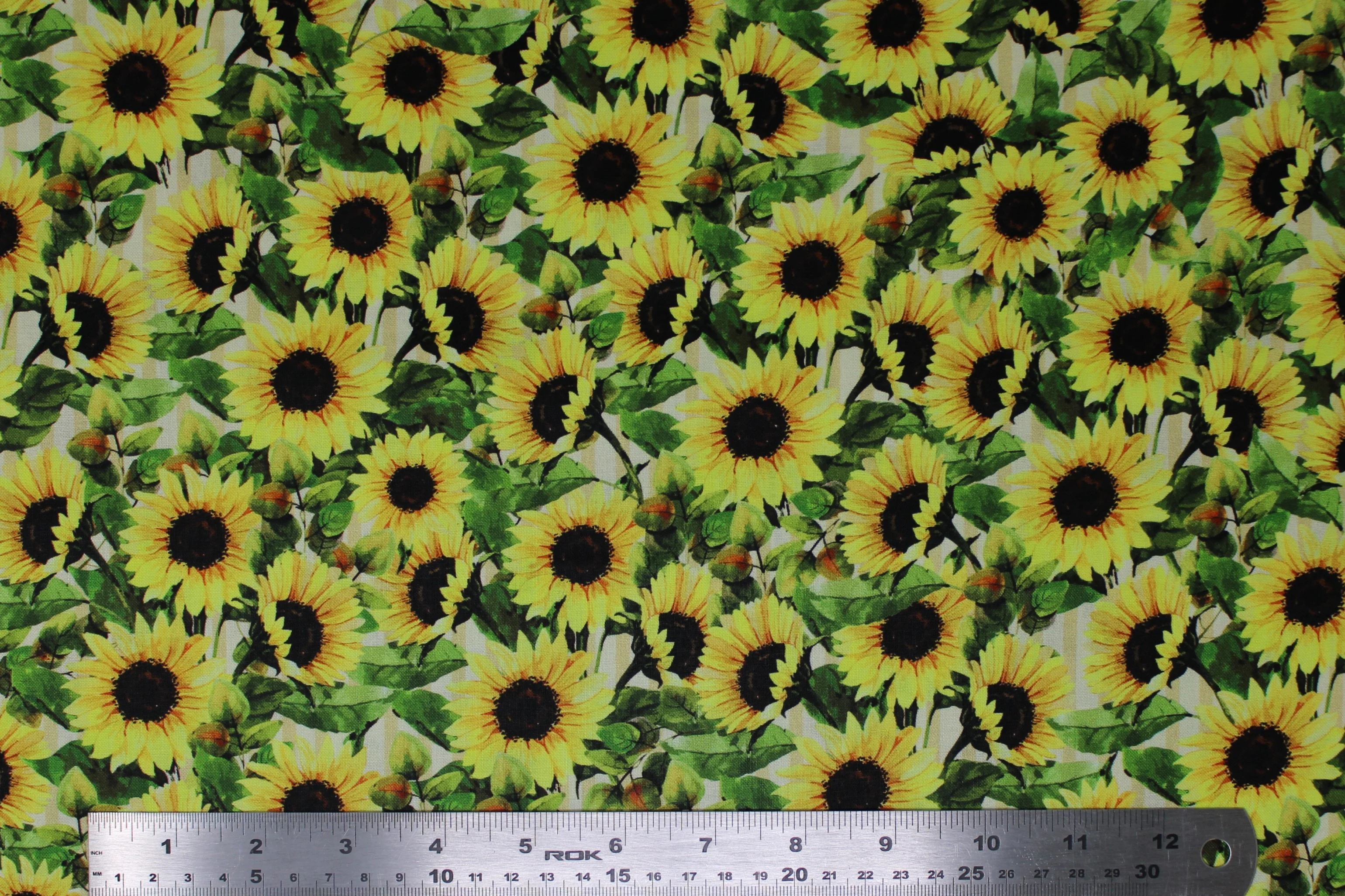 Sunshine & Sunflowers - 44/45" - 100% cotton - Image 4