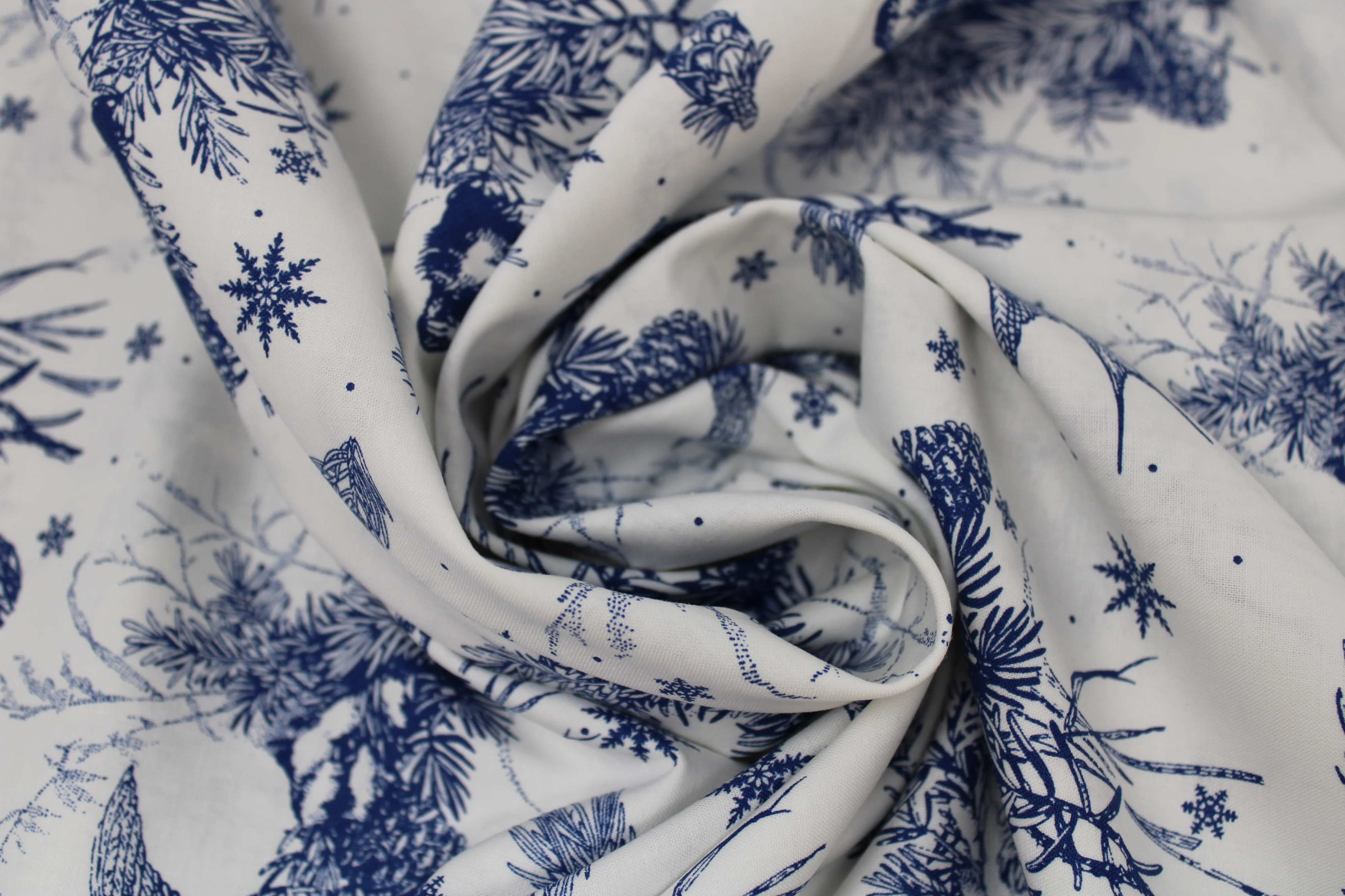 A Winters Tale - 45" - 100% Cotton - Image 21