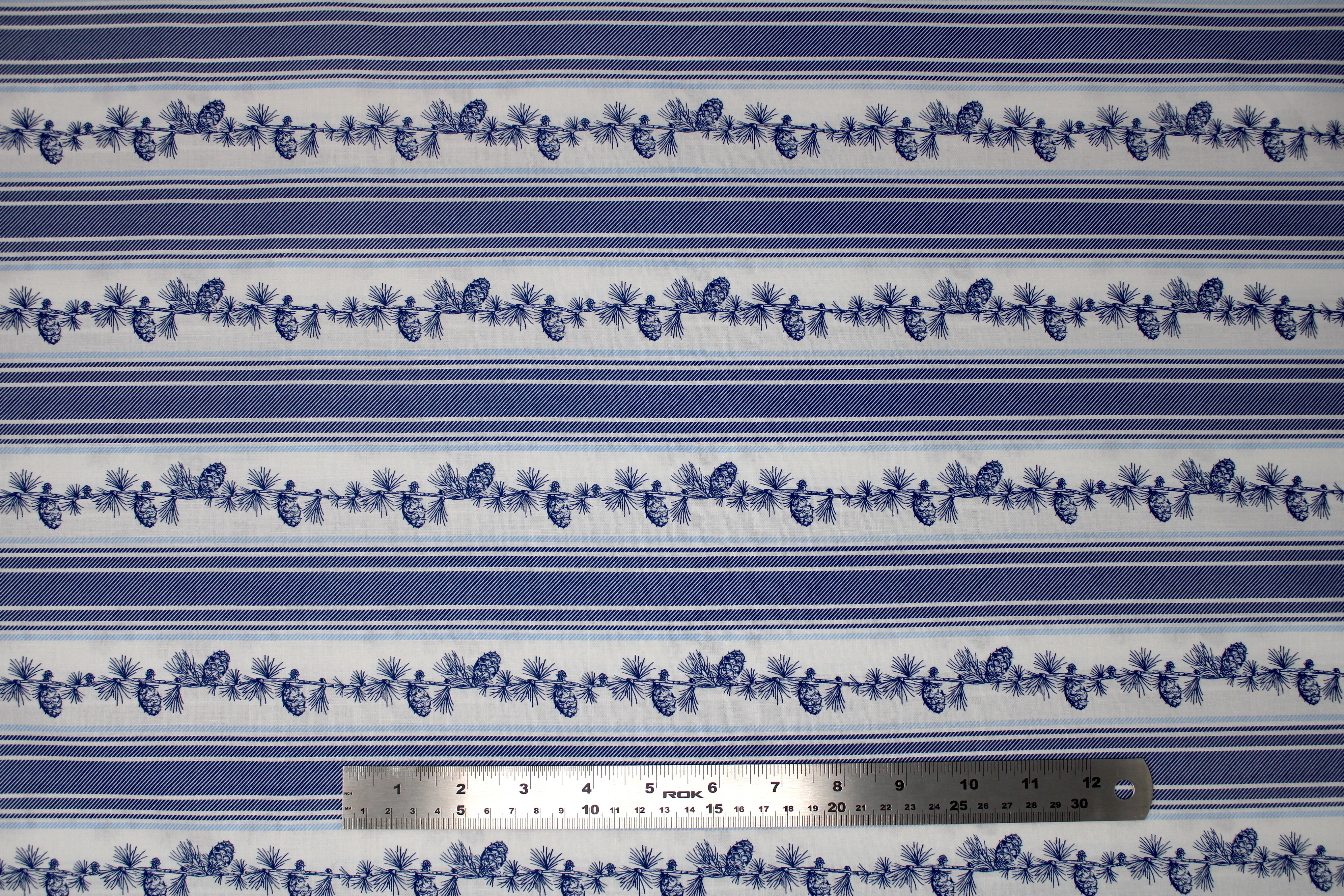 A Winters Tale - 45" - 100% Cotton - Image 6