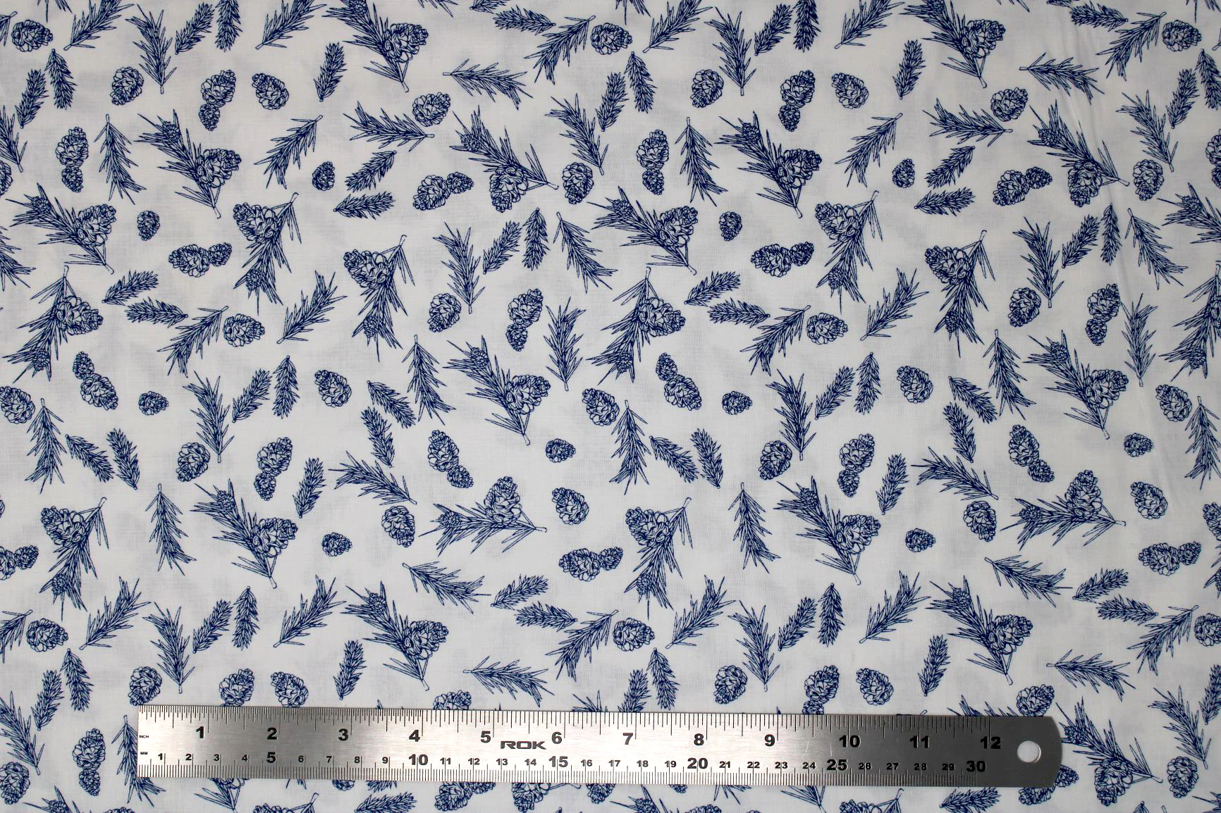 A Winters Tale - 45" - 100% Cotton - Image 8