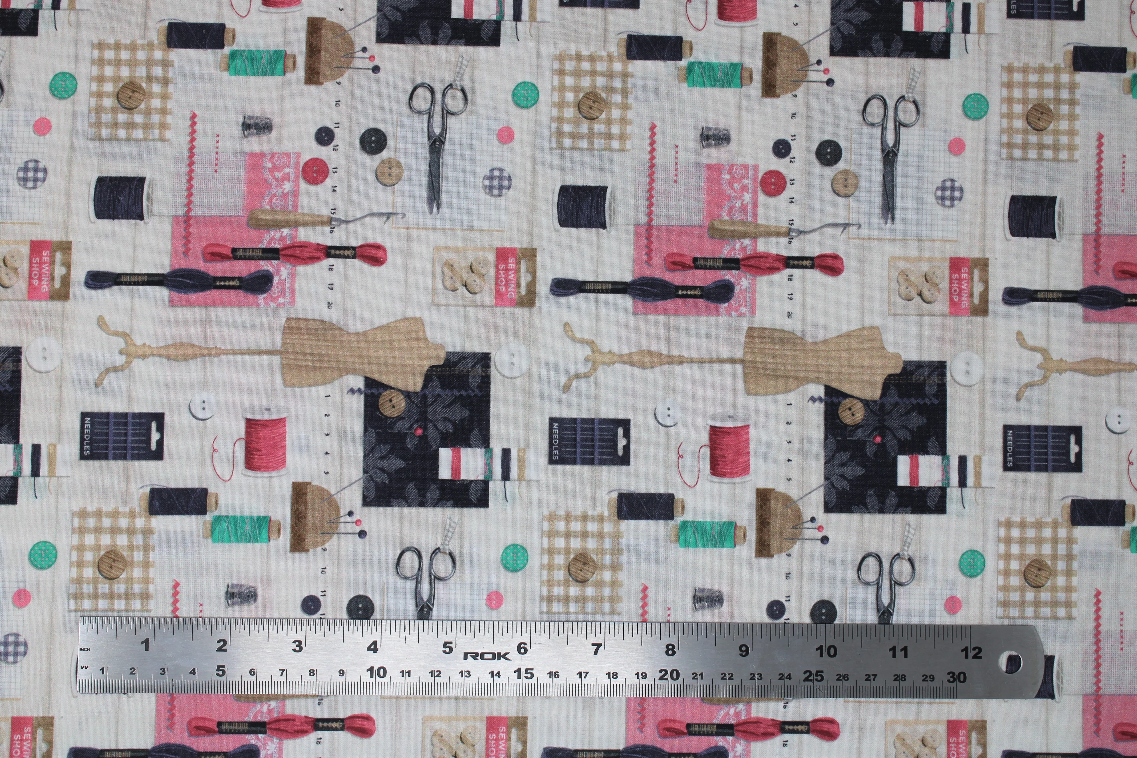 Couture - 45" - 100% Cotton - Image 2