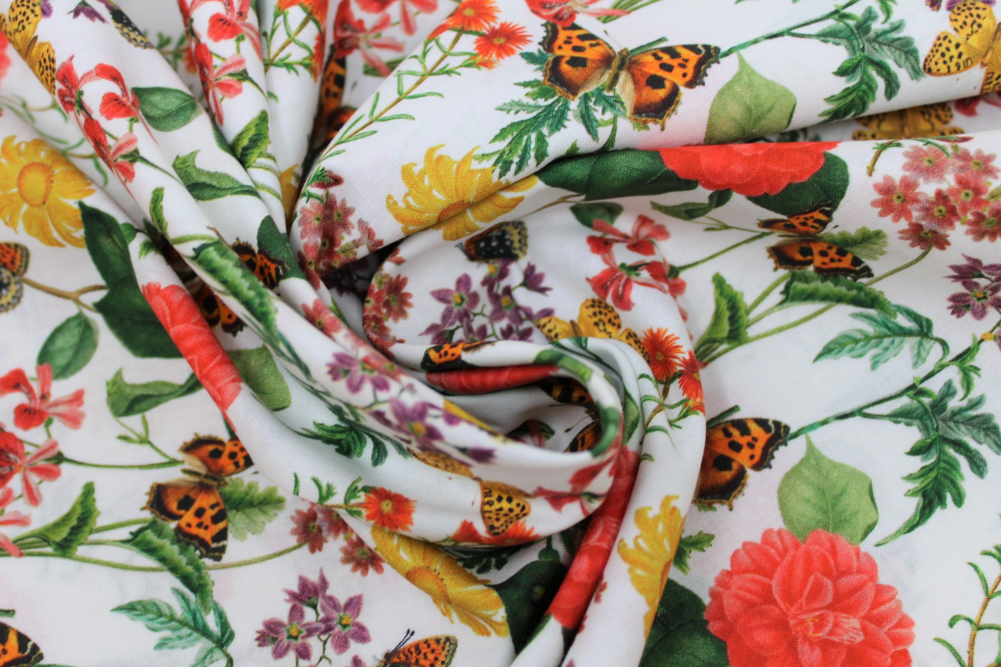 Mariposa - 45" - 100% Cotton - Image 5