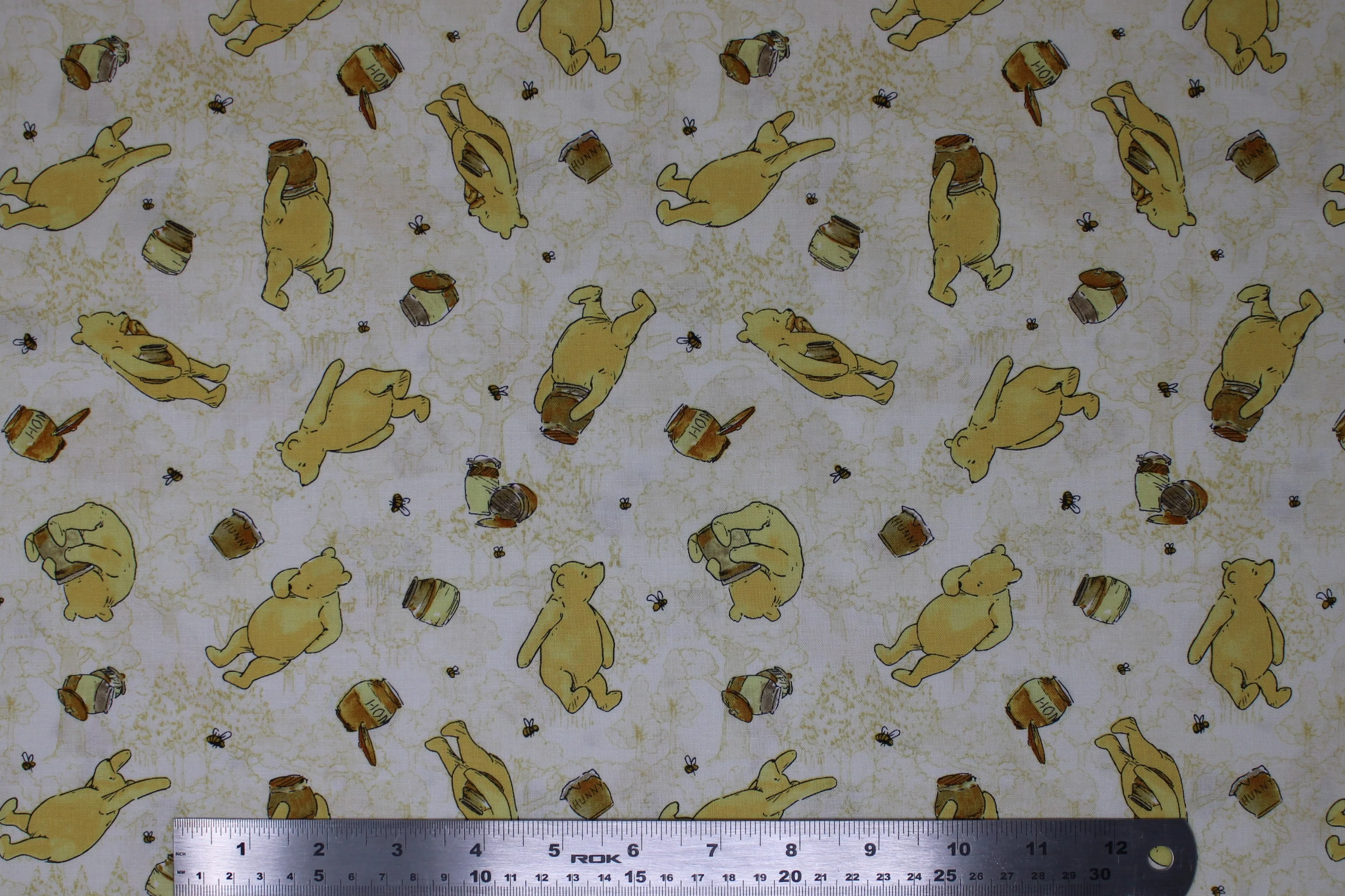Classic Winnie - 44/45" - 100% cotton - Image 2